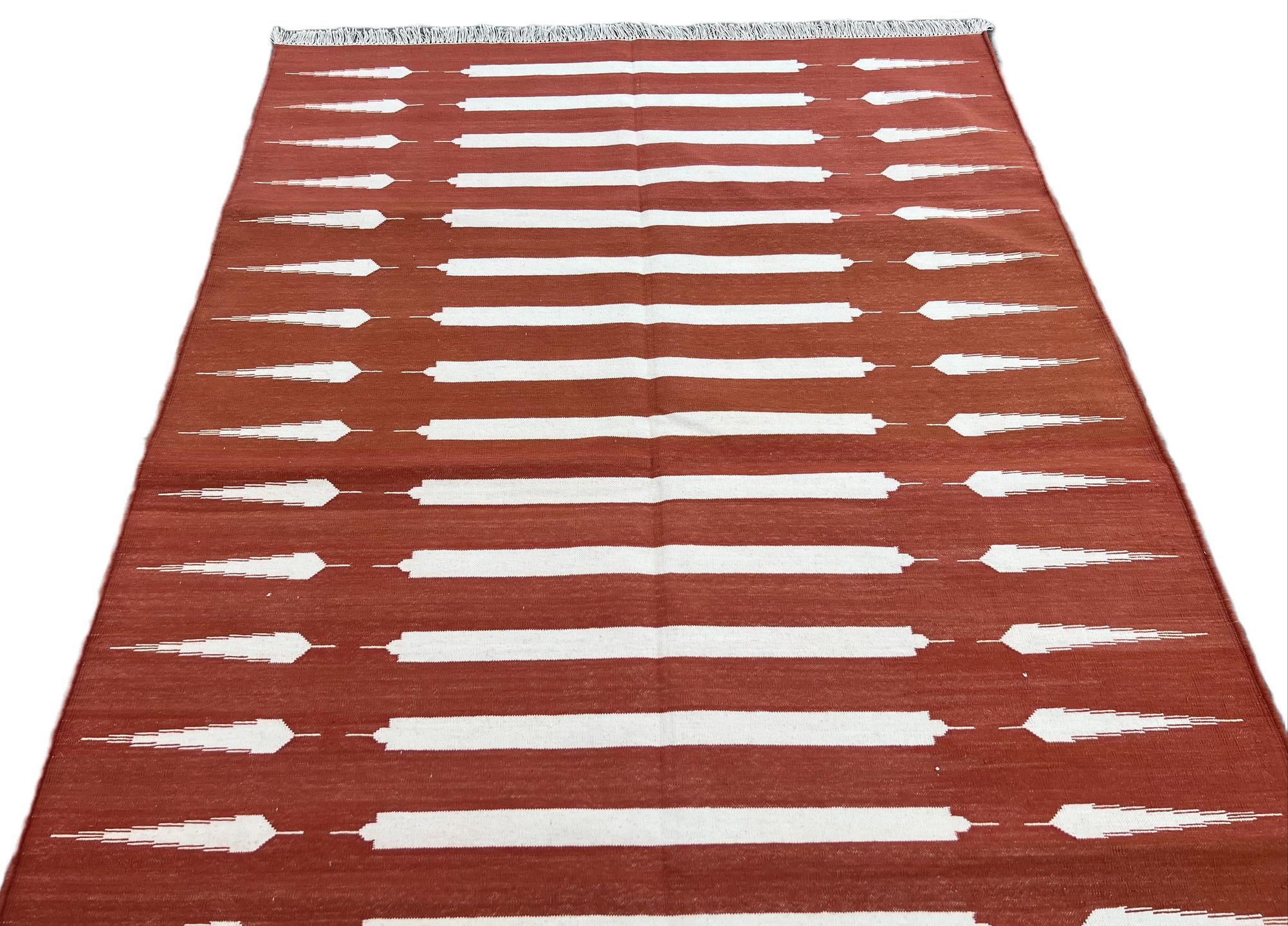 Handmade Cotton Area Flat Weave Rug, 4x6 Tan And White Striped Indian Dhurrie For Sale 2