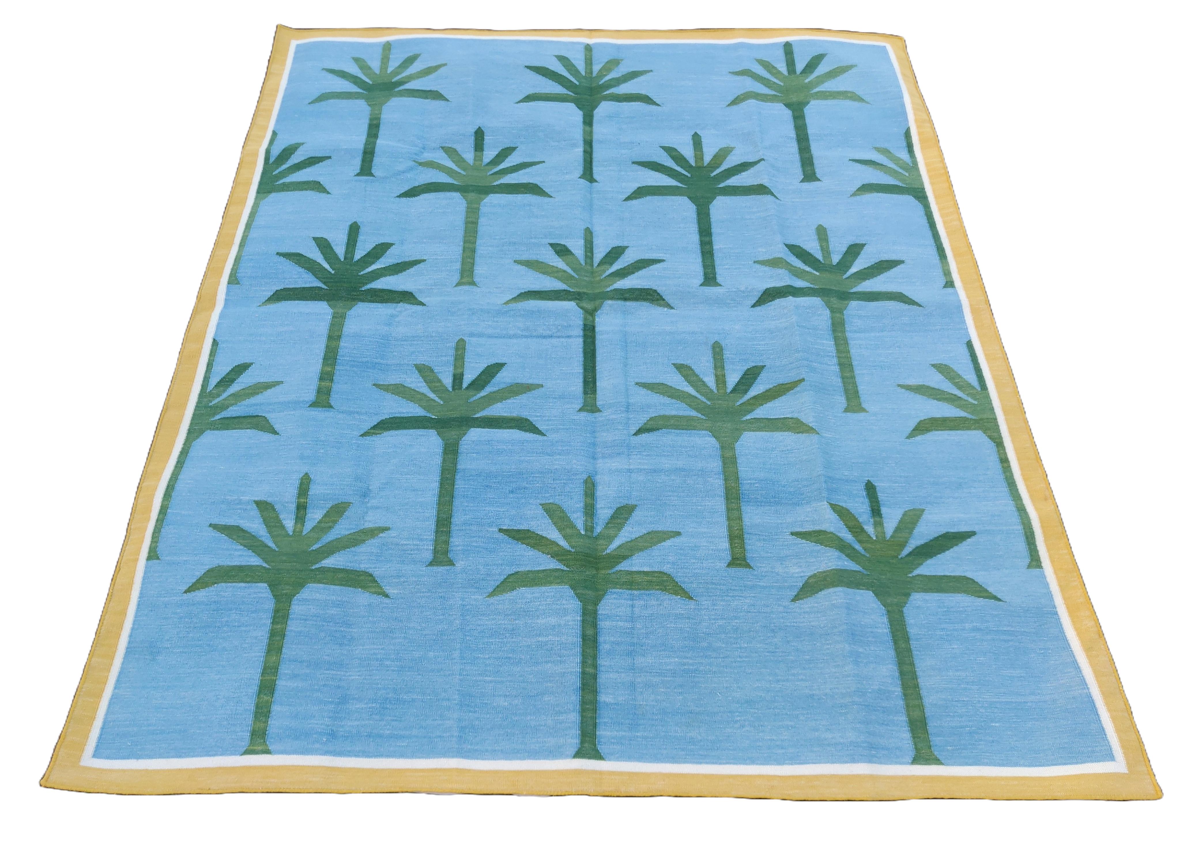Handmade Cotton Area Flat Weave Rug, 5x7 Blue And Green Palm Tree Indian Dhurrie In New Condition For Sale In Jaipur, IN