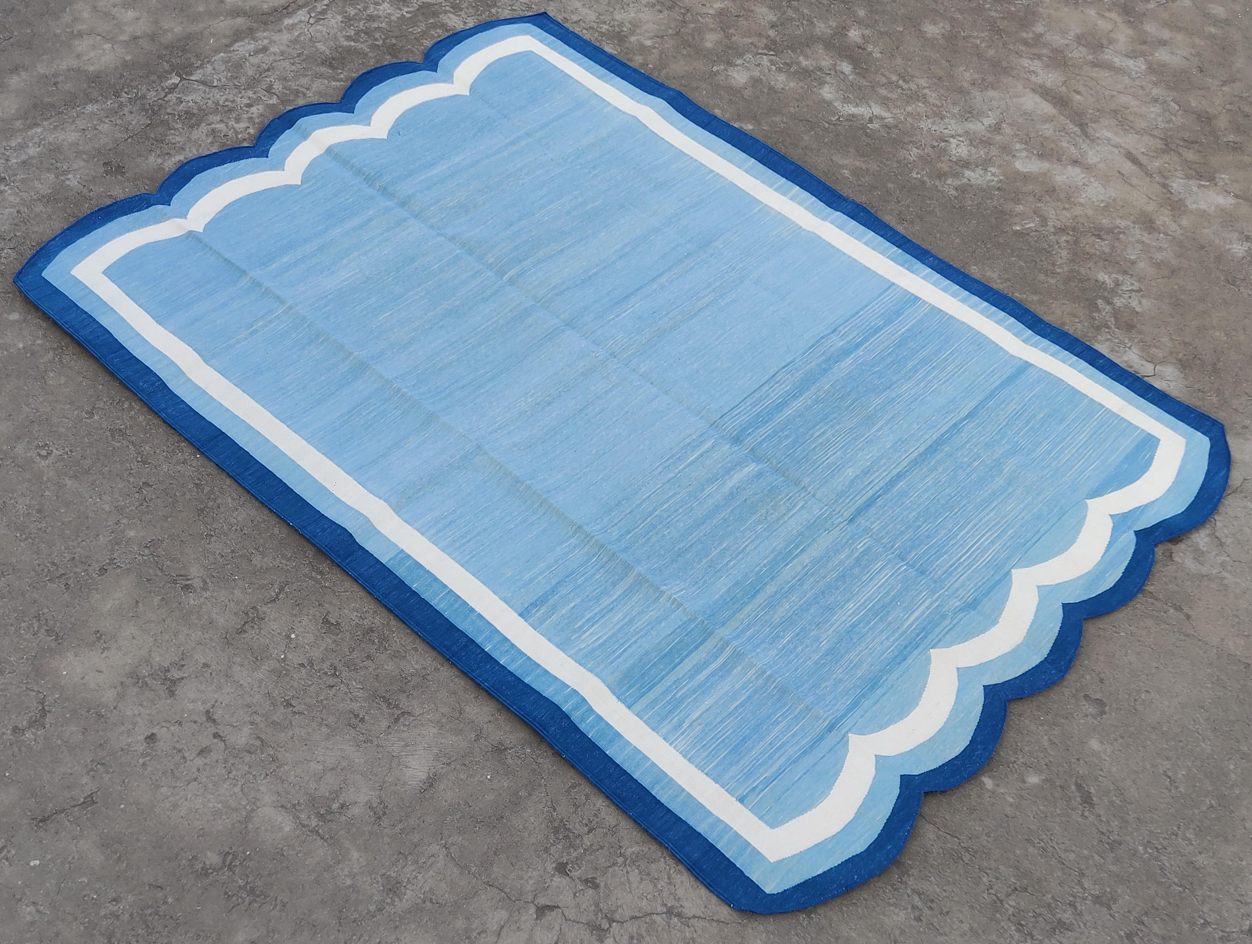 Handmade Cotton Area Flat Weave Rug, 5x7 Blue And White Scalloped Indian Dhurrie For Sale 4