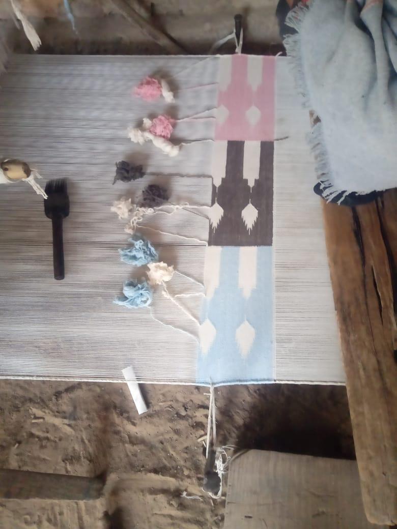 Tappeto a tessitura piatta in cotone fatto a mano, 5x7 a righe bianche e blu, indiano Dhurrie in vendita 4