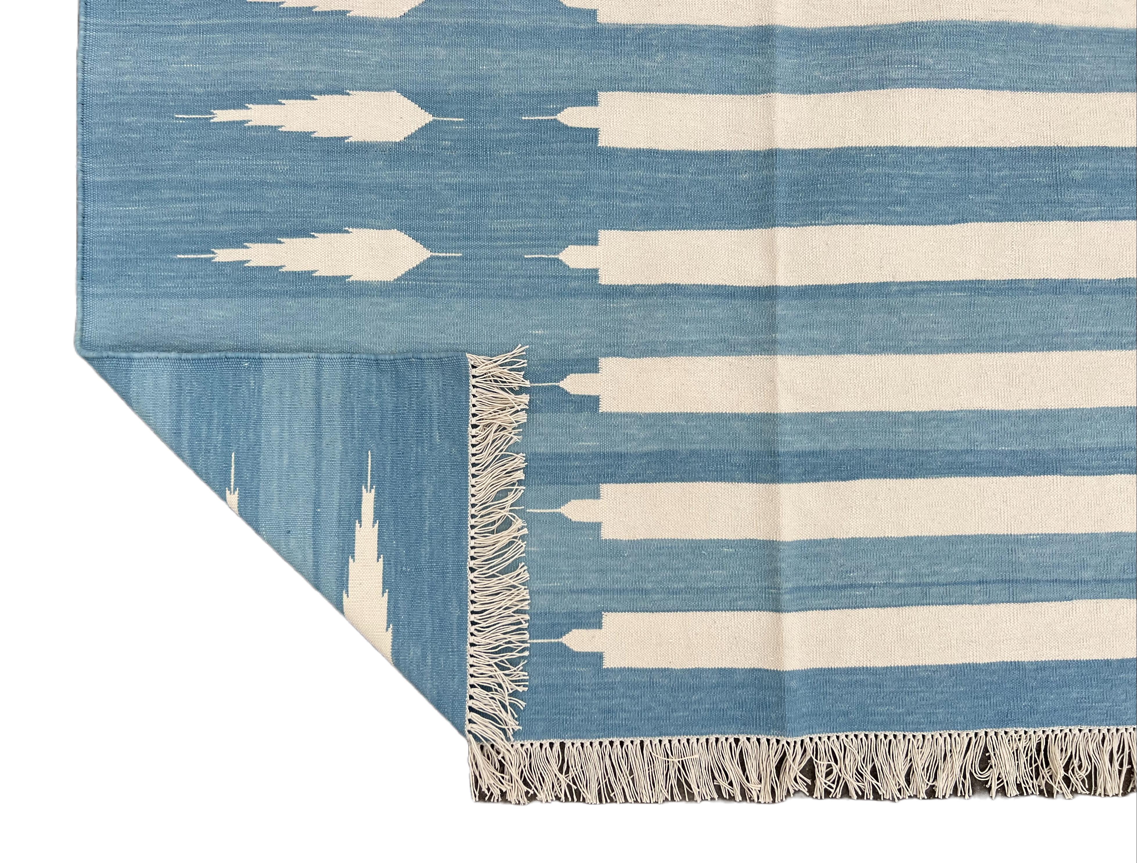Handmade Cotton Area Flat Weave Rug, 5x7 Blue And White Striped Indian Dhurrie For Sale 3