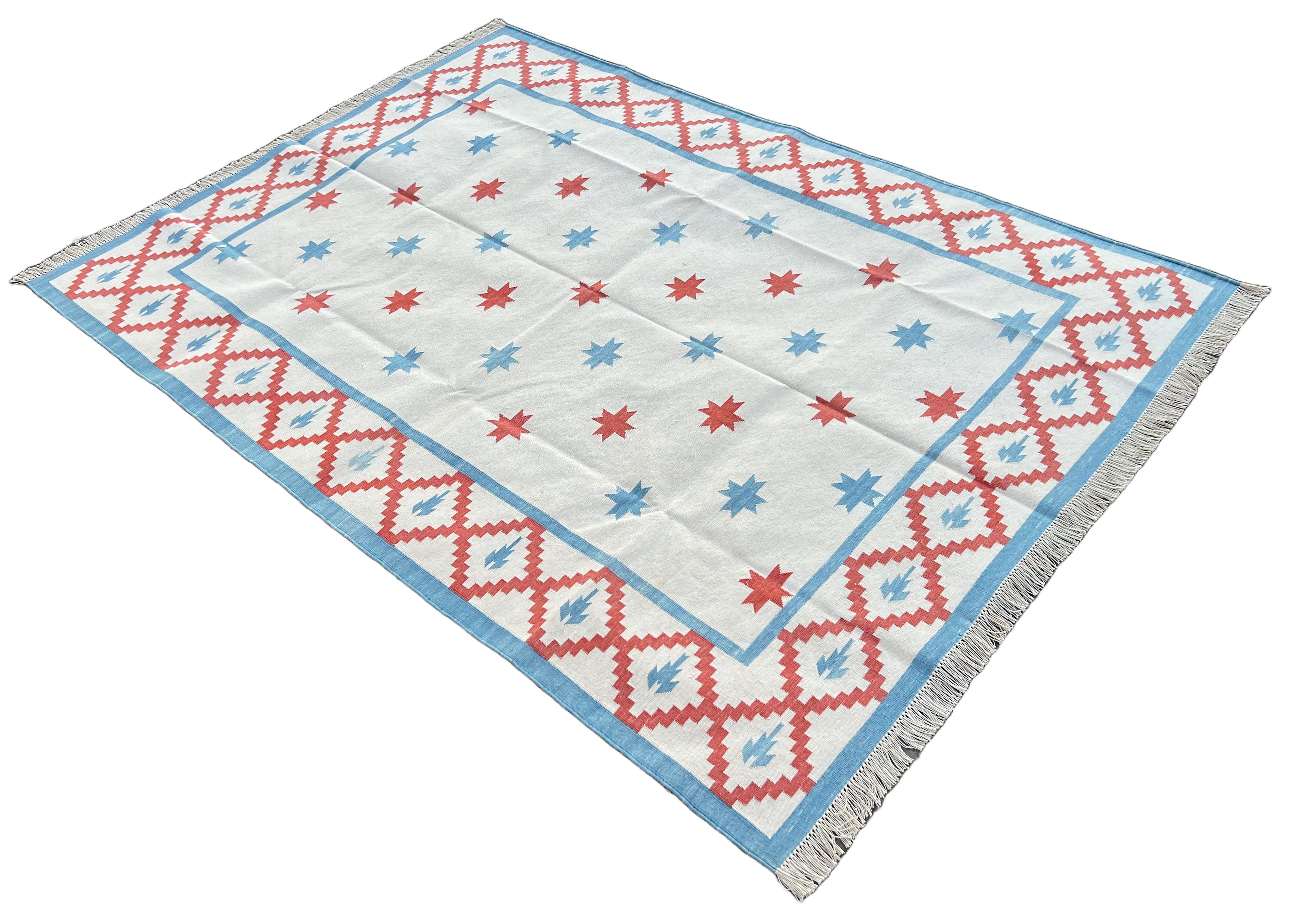 Handmade Cotton Area Flat Weave Rug, 5x7 Cream And Blue Star Indian Dhurrie Rug For Sale 4
