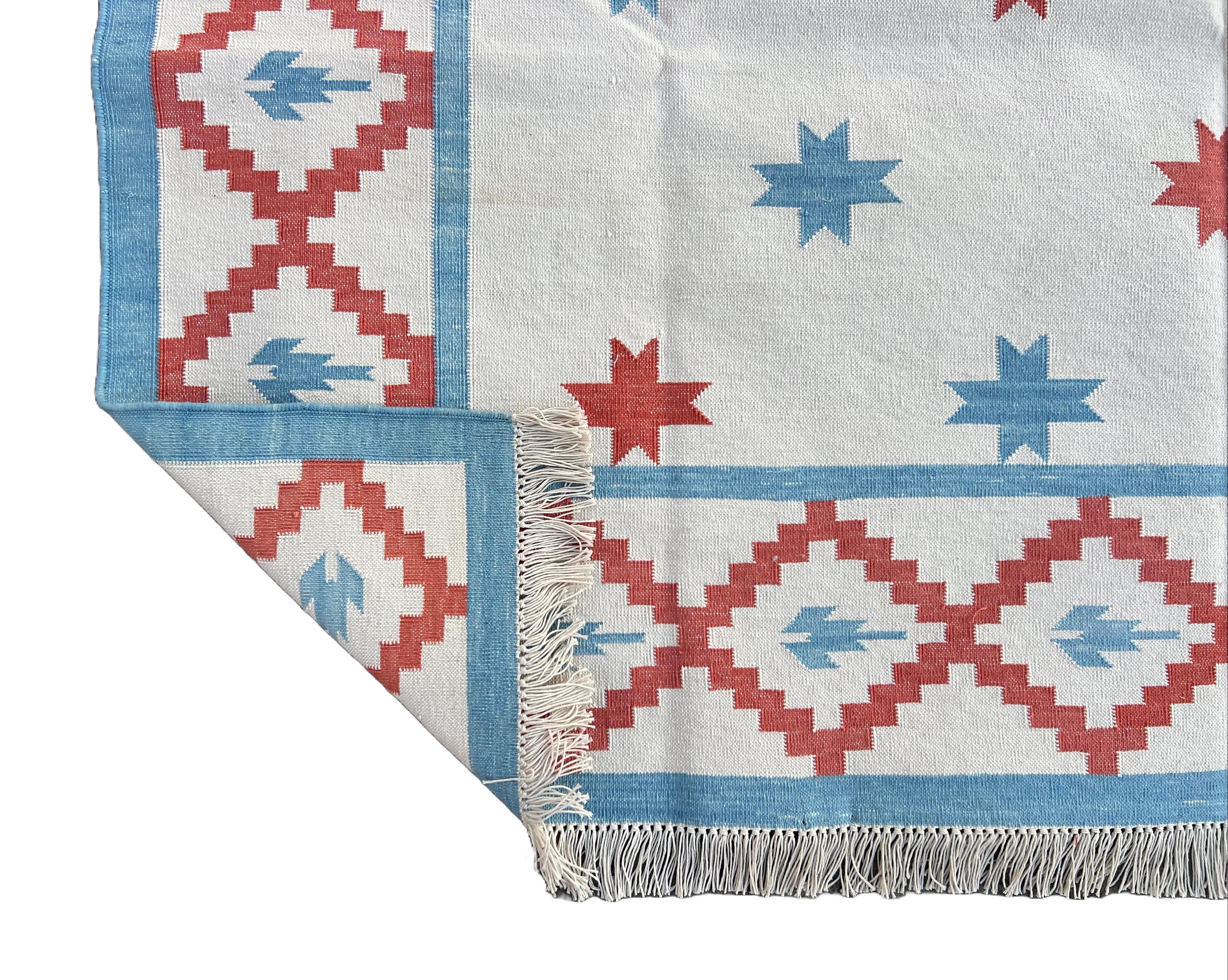 Mid-Century Modern Handmade Cotton Area Flat Weave Rug, 5x7 Cream And Blue Star Indian Dhurrie Rug For Sale