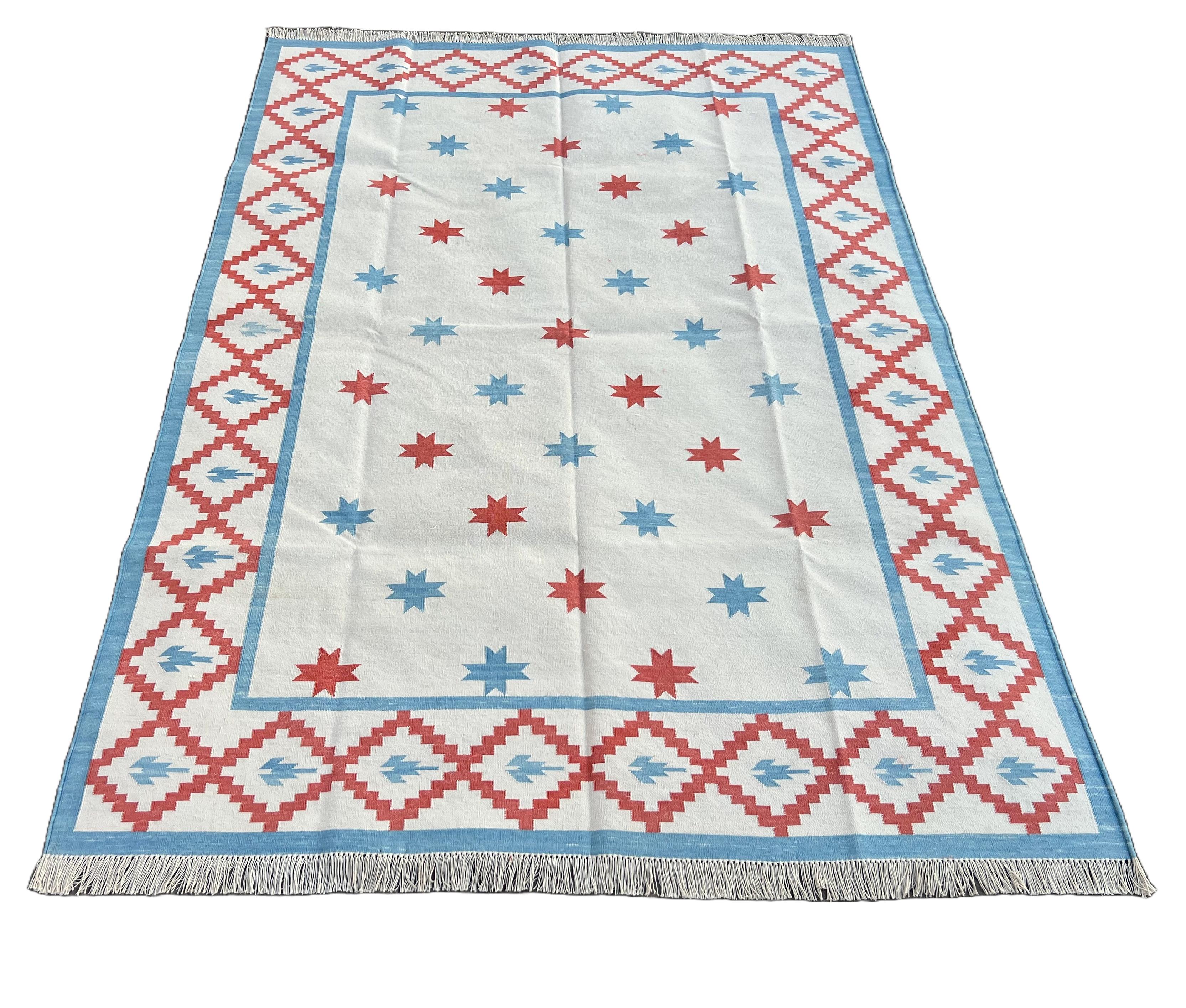 Contemporary Handmade Cotton Area Flat Weave Rug, 5x7 Cream And Blue Star Indian Dhurrie Rug For Sale