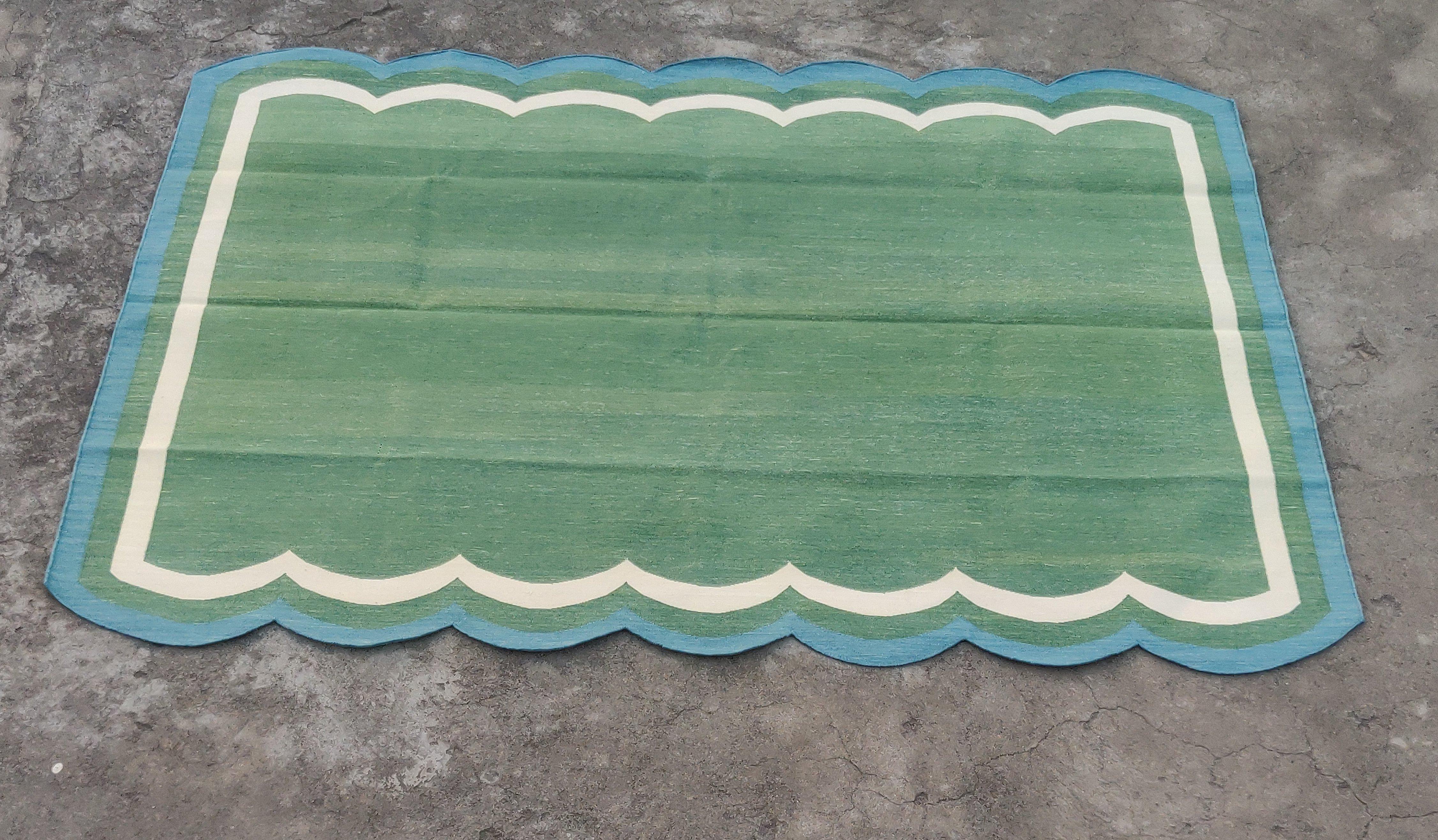 Handmade Cotton Area Flat Weave Rug, 5x7 Green And Blue Scallop Striped Dhurrie For Sale 3