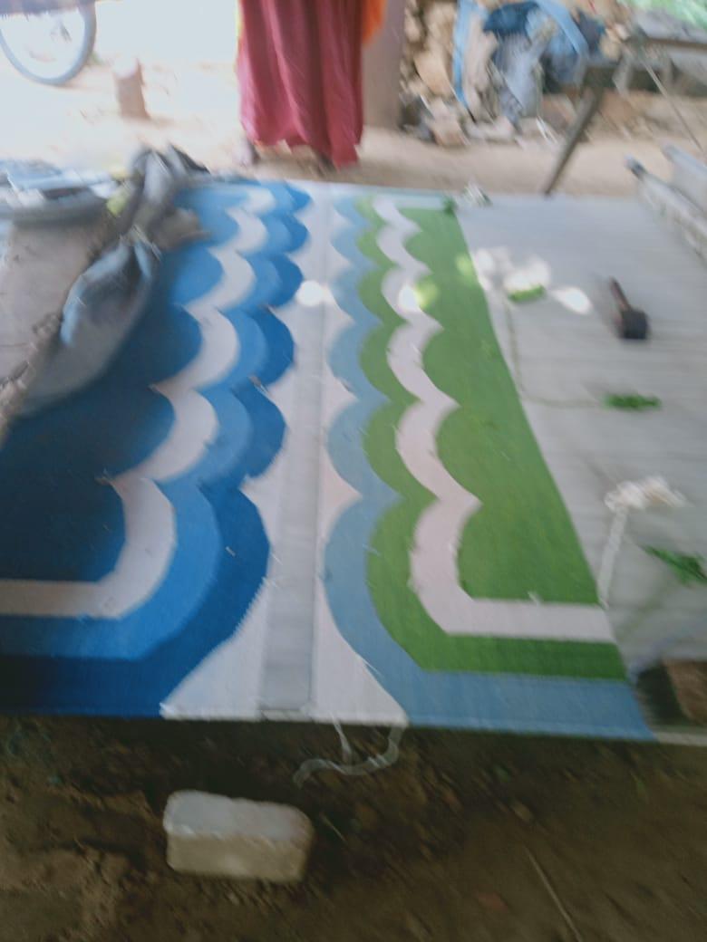 Handmade Cotton Area Flat Weave Rug, 5x7 Green And Blue Scalloped Indian Dhurrie For Sale 5