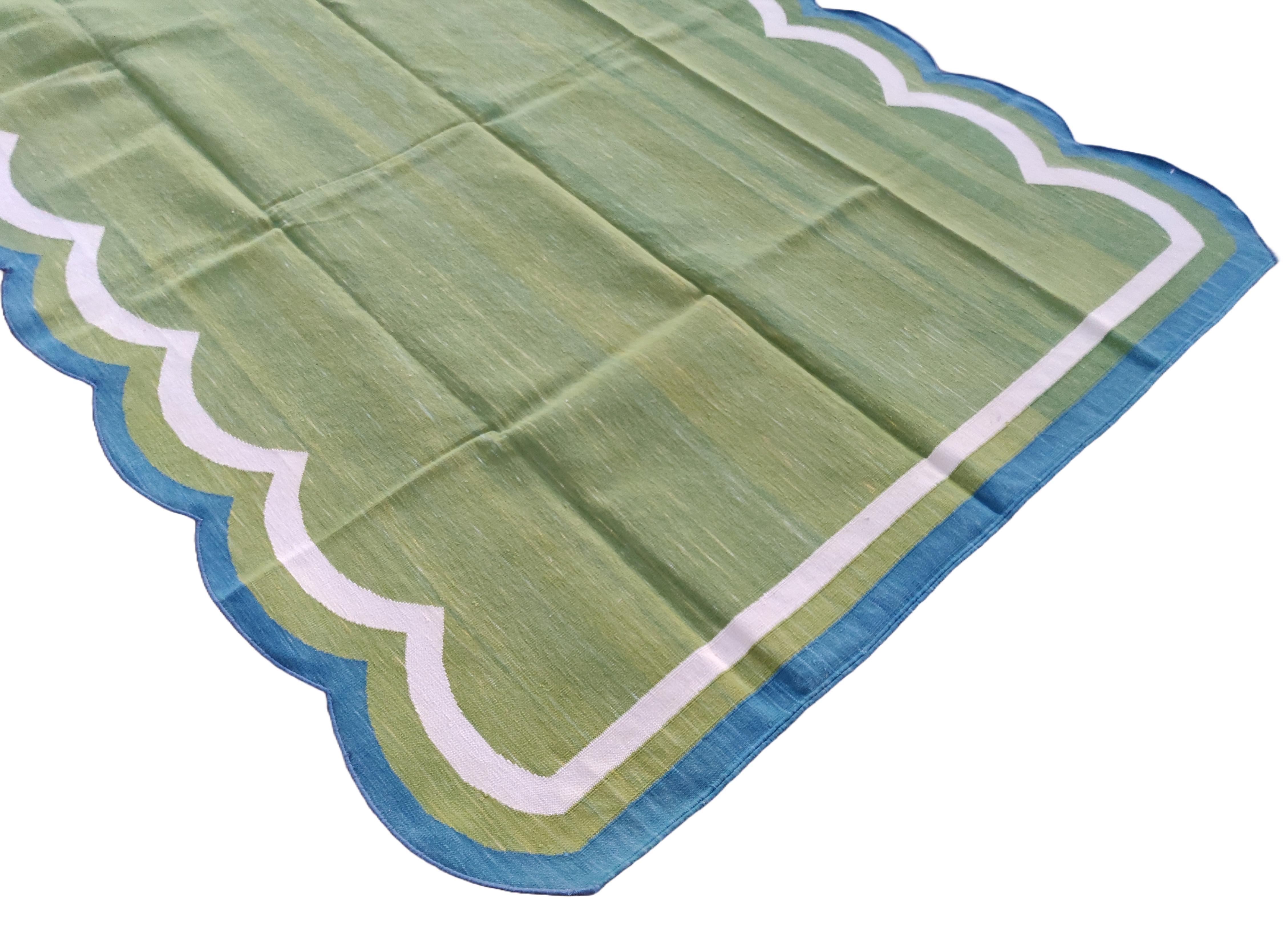 Mid-Century Modern Handmade Cotton Area Flat Weave Rug, 5x7 Green And Blue Scalloped Indian Dhurrie For Sale