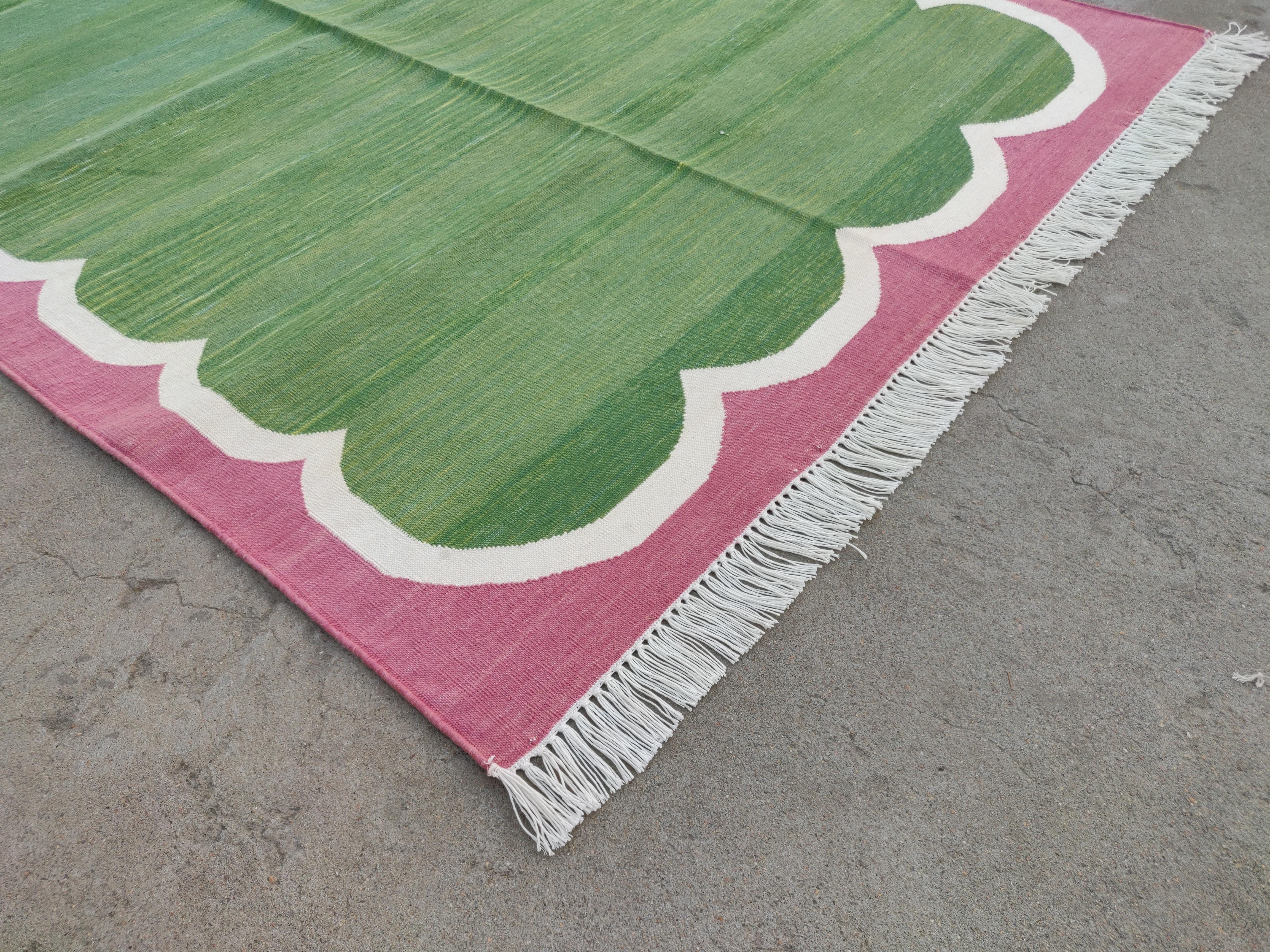 Indian Handmade Cotton Area Flat Weave Rug, 5x7 Green And Pink Scallop Striped Dhurrie For Sale
