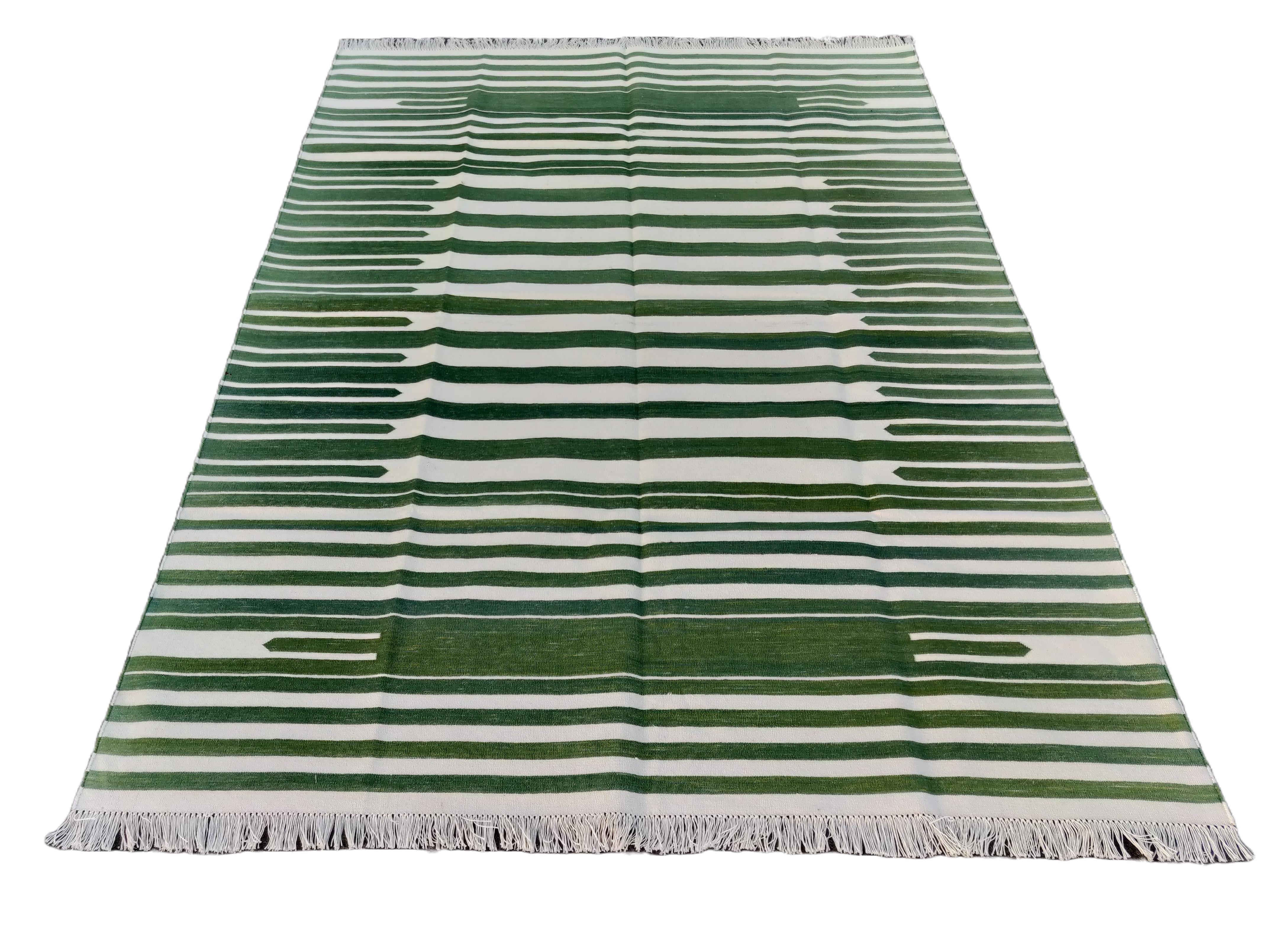 Handmade Cotton Area Flat Weave Rug, 5x7 Green And White Striped Indian Dhurrie In New Condition For Sale In Jaipur, IN