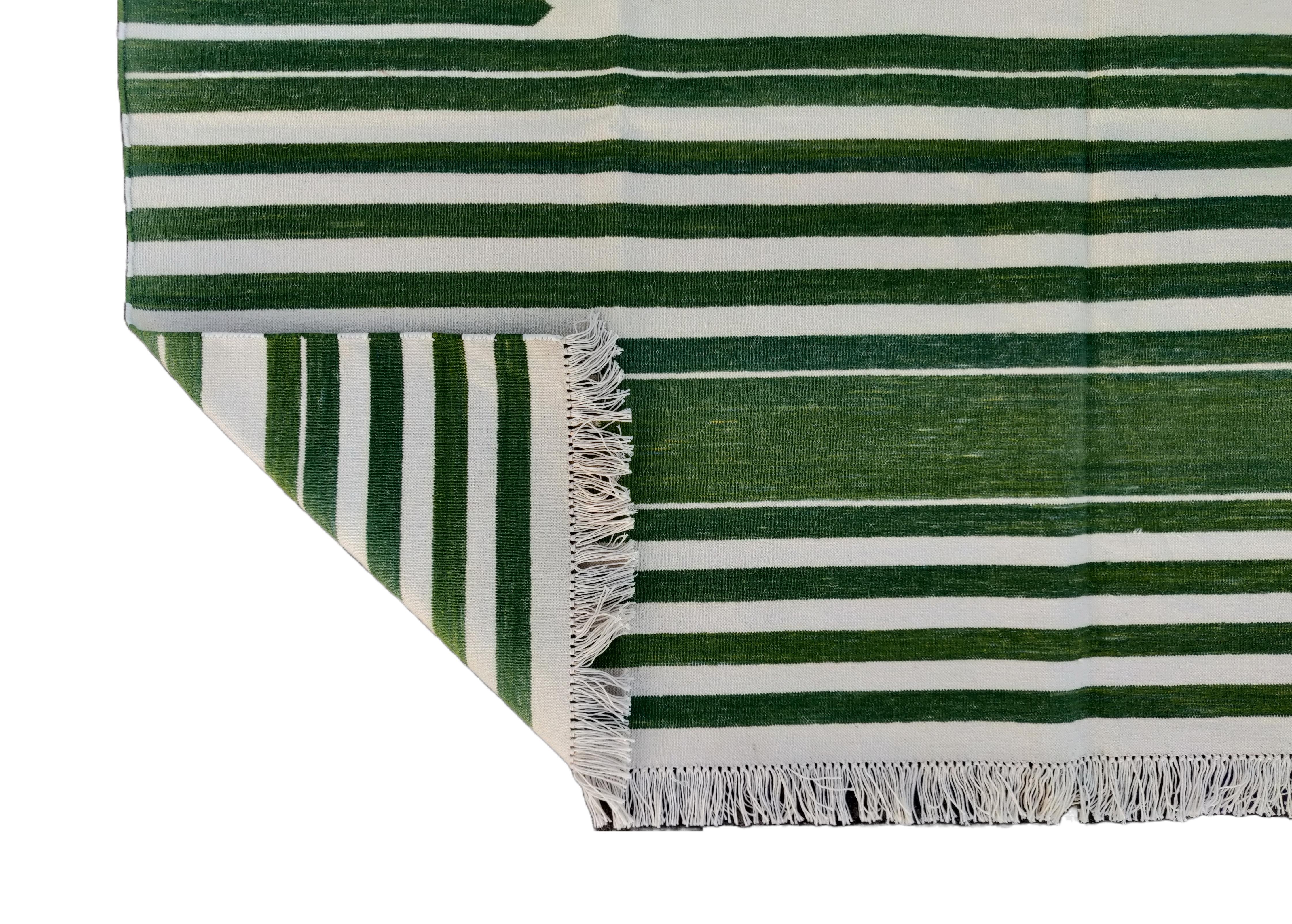 Handmade Cotton Area Flat Weave Rug, 5x7 Green And White Striped Indian Dhurrie For Sale 2