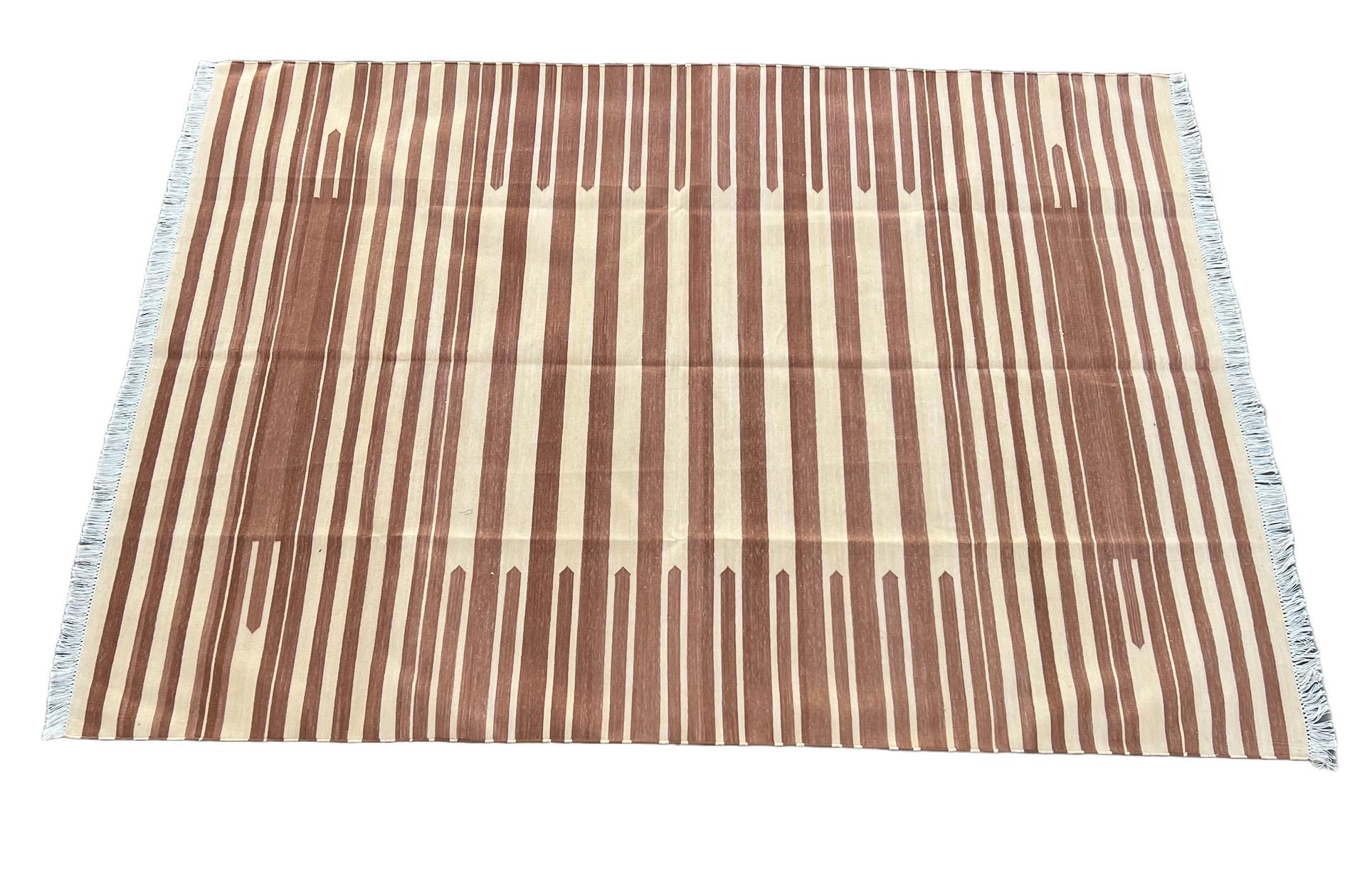 Handmade Cotton Area Flat Weave Rug, 5x7 Tan And Cream Striped Indian Dhurrie For Sale 5