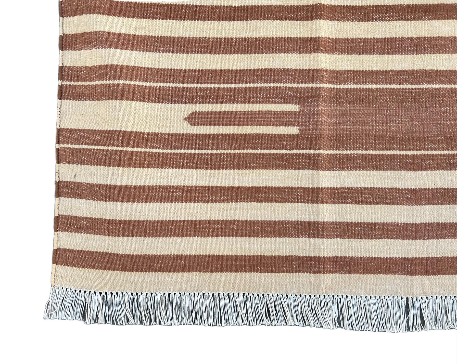 Handmade Cotton Area Flat Weave Rug, 5x7 Tan And Cream Striped Indian Dhurrie For Sale 2