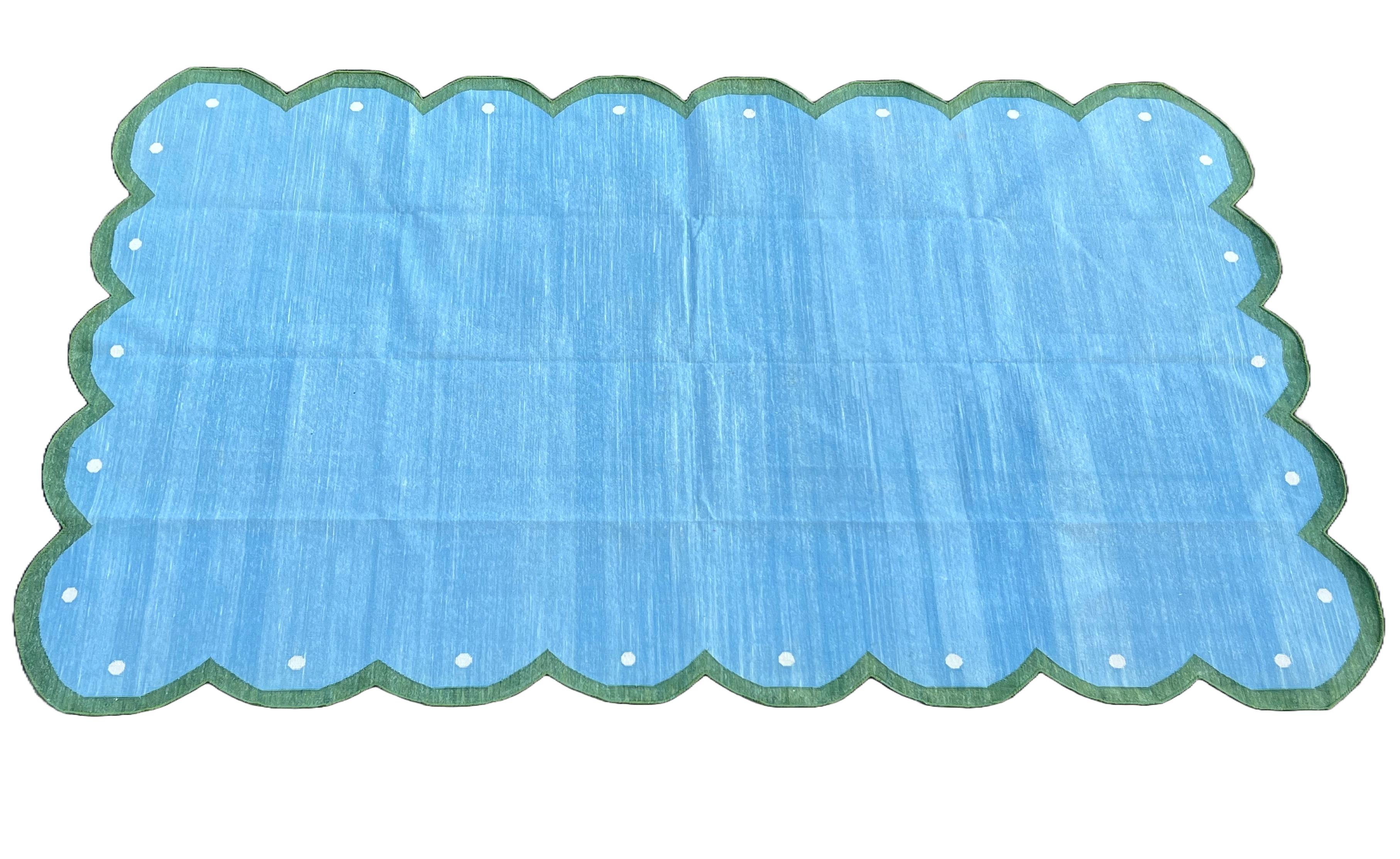 Handgefertigter flacher Baumwollteppich mit Flachgewebe, 5x8 Blauer und grüner Wellenschliff indischer Dhurrie im Angebot 2