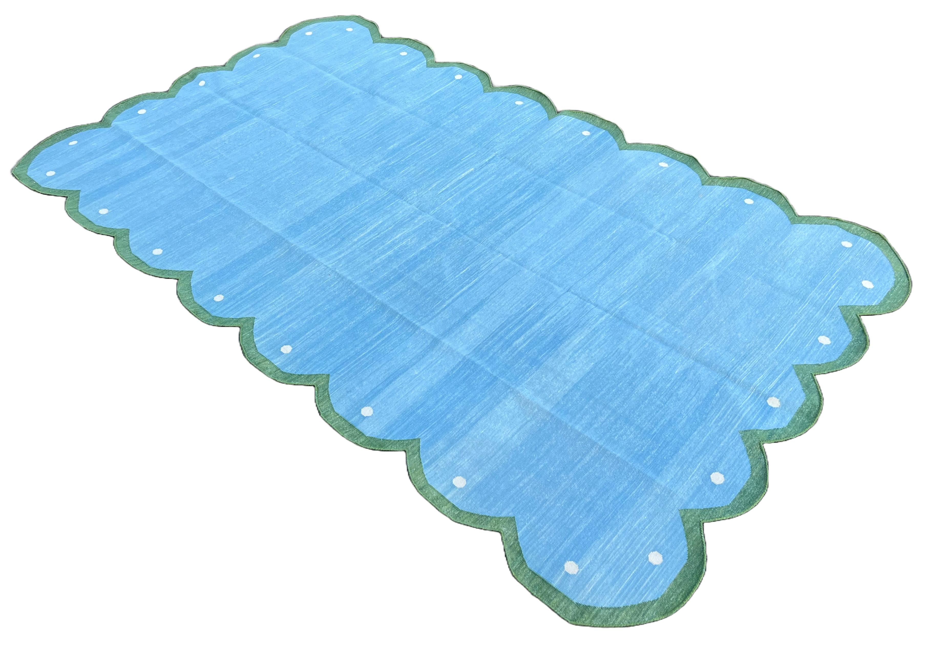 Handgefertigter flacher Baumwollteppich mit Flachgewebe, 5x8 Blauer und grüner Wellenschliff indischer Dhurrie im Angebot 3