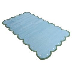 Handgefertigter flacher Baumwollteppich mit Flachgewebe, 5x8 Blauer und grüner Wellenschliff indischer Dhurrie