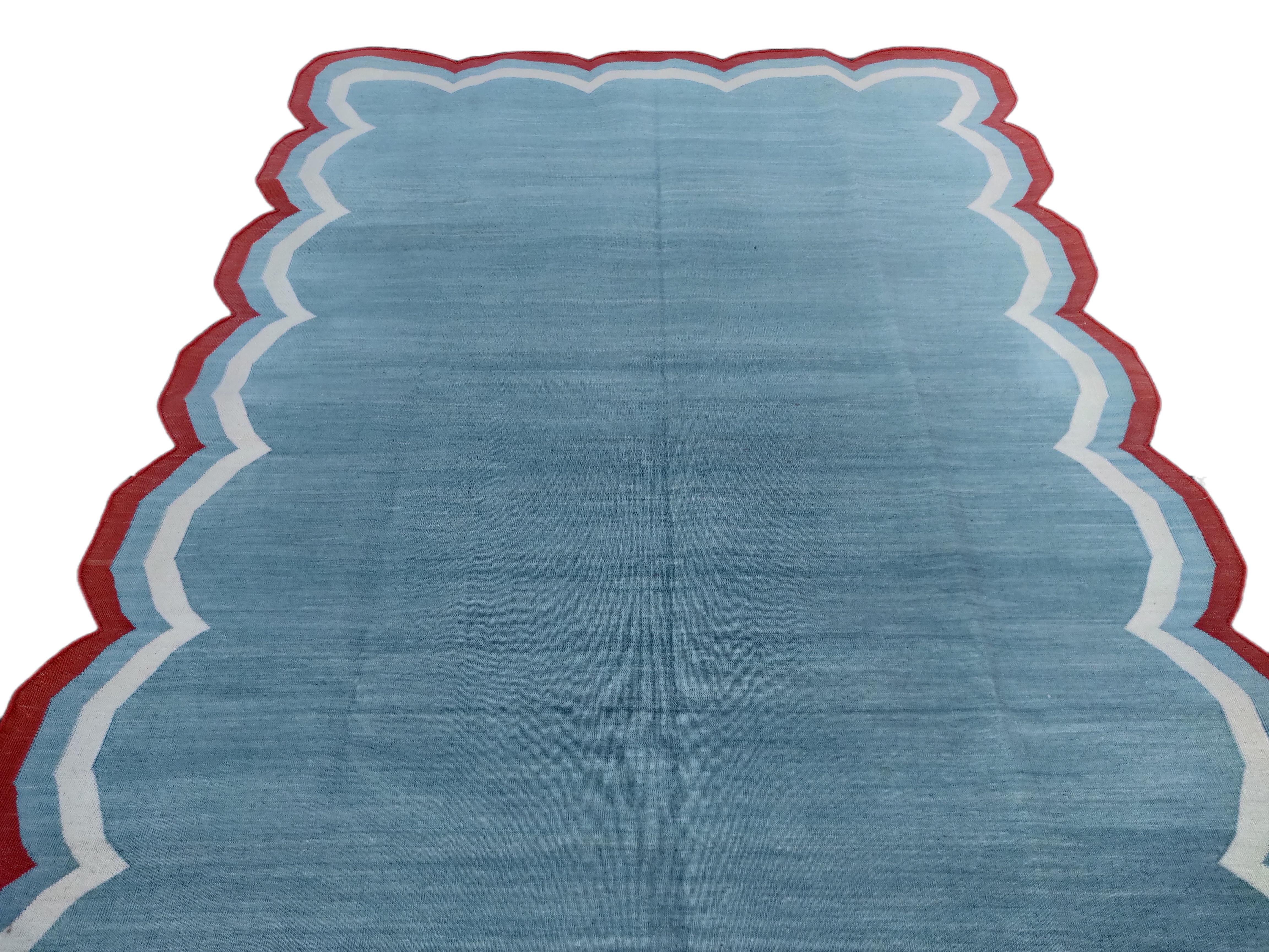 Handgefertigter flacher Baumwollteppich mit Flachgewebe, 5x8 Blauer und roter Wellenschliff Kelim Dhurrie im Angebot 2