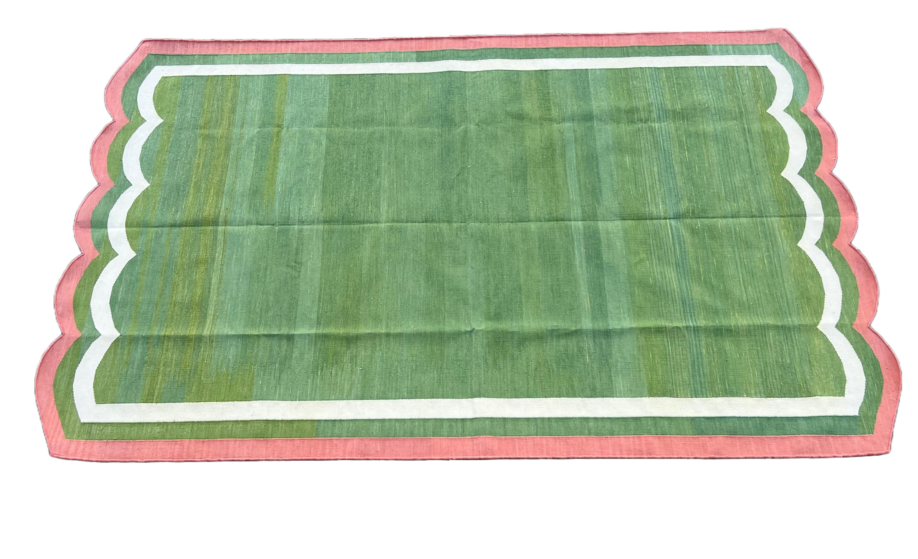 Handmade Cotton Area Flat Weave Rug, 5x8 Green And Pink Scalloped Kilim Dhurrie For Sale 4