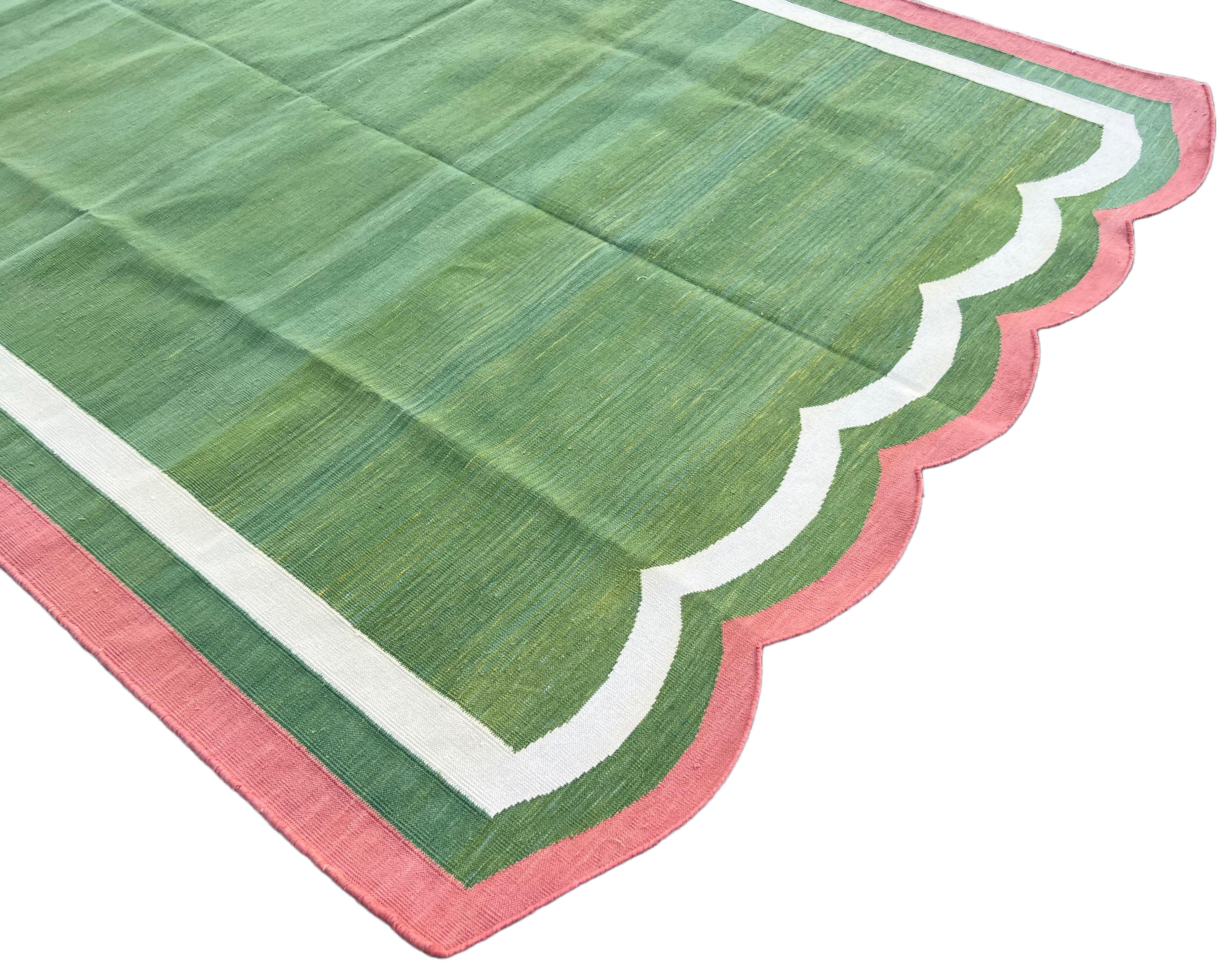 Indian Handmade Cotton Area Flat Weave Rug, 5x8 Green And Pink Scalloped Kilim Dhurrie For Sale
