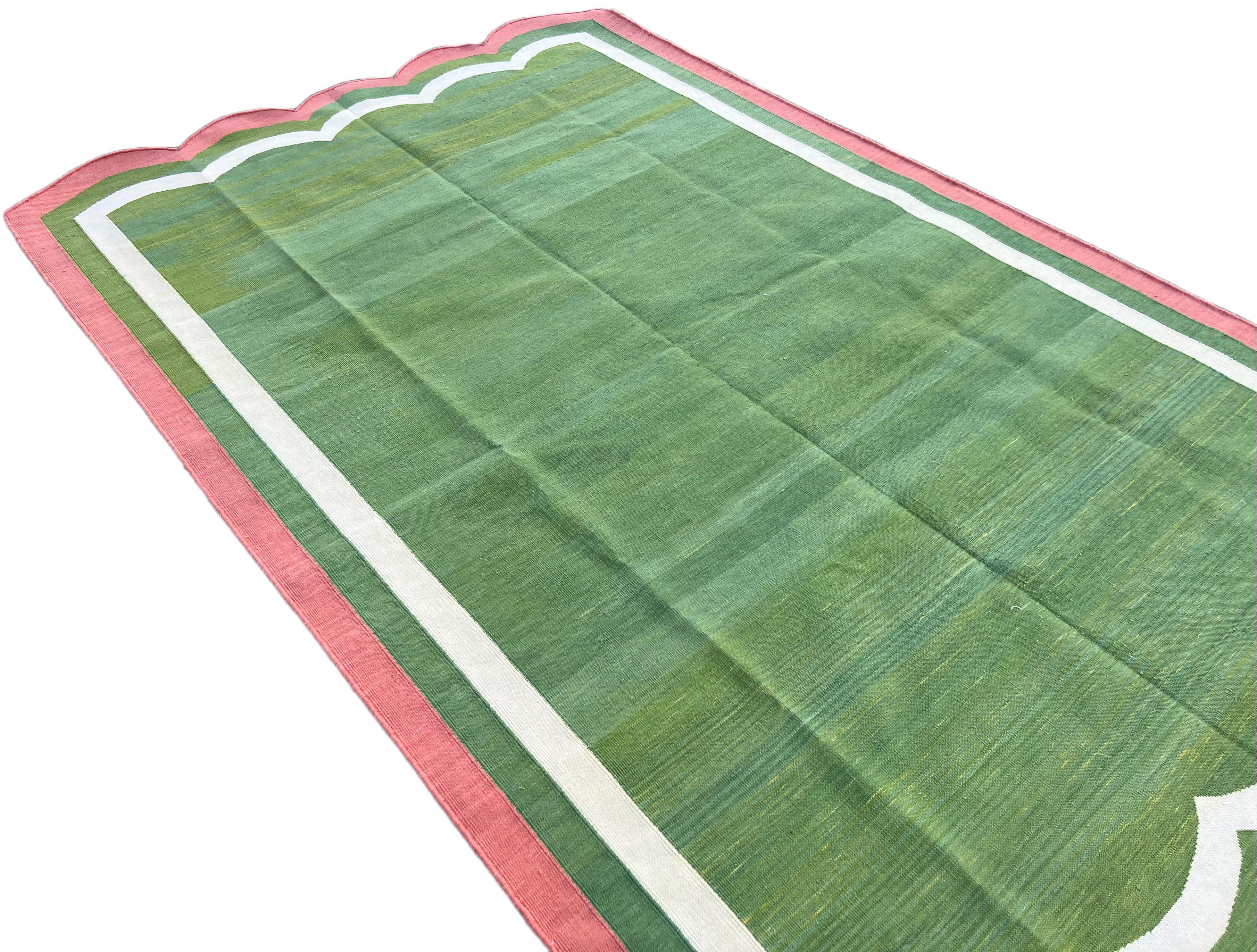 Hand-Woven Handmade Cotton Area Flat Weave Rug, 5x8 Green And Pink Scalloped Kilim Dhurrie For Sale