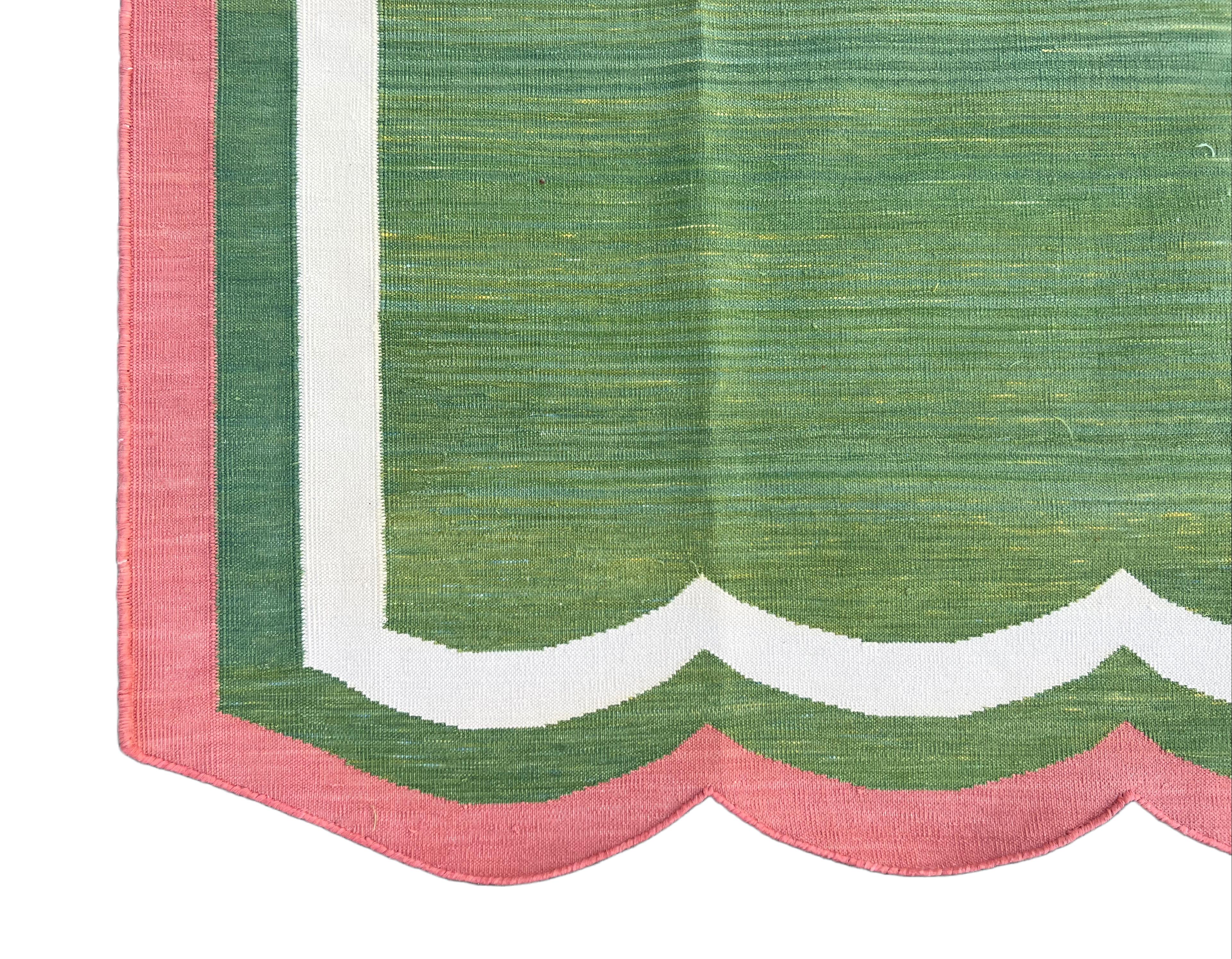 Handmade Cotton Area Flat Weave Rug, 5x8 Green And Pink Scalloped Kilim Dhurrie For Sale 1