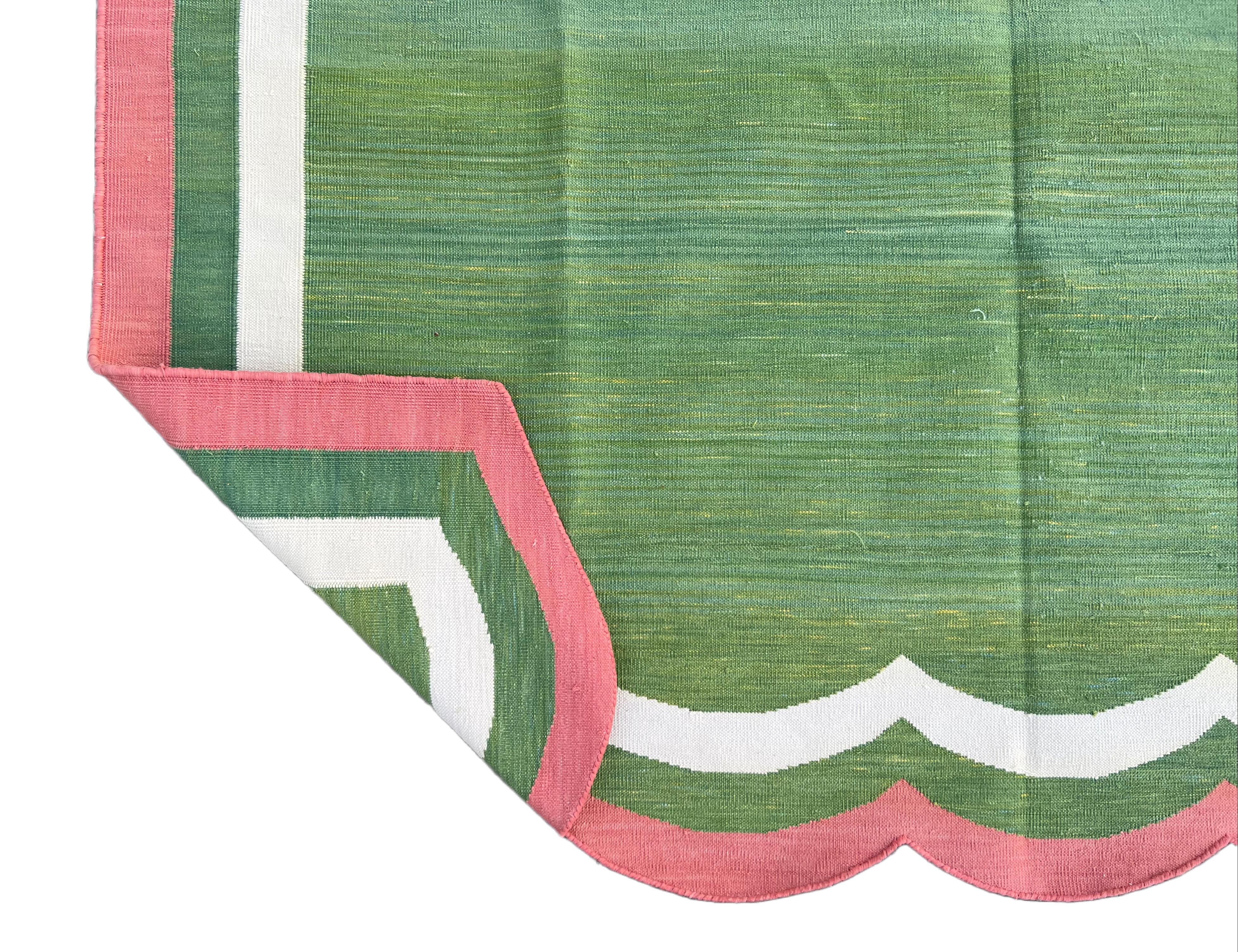 Handmade Cotton Area Flat Weave Rug, 5x8 Green And Pink Scalloped Kilim Dhurrie For Sale 2