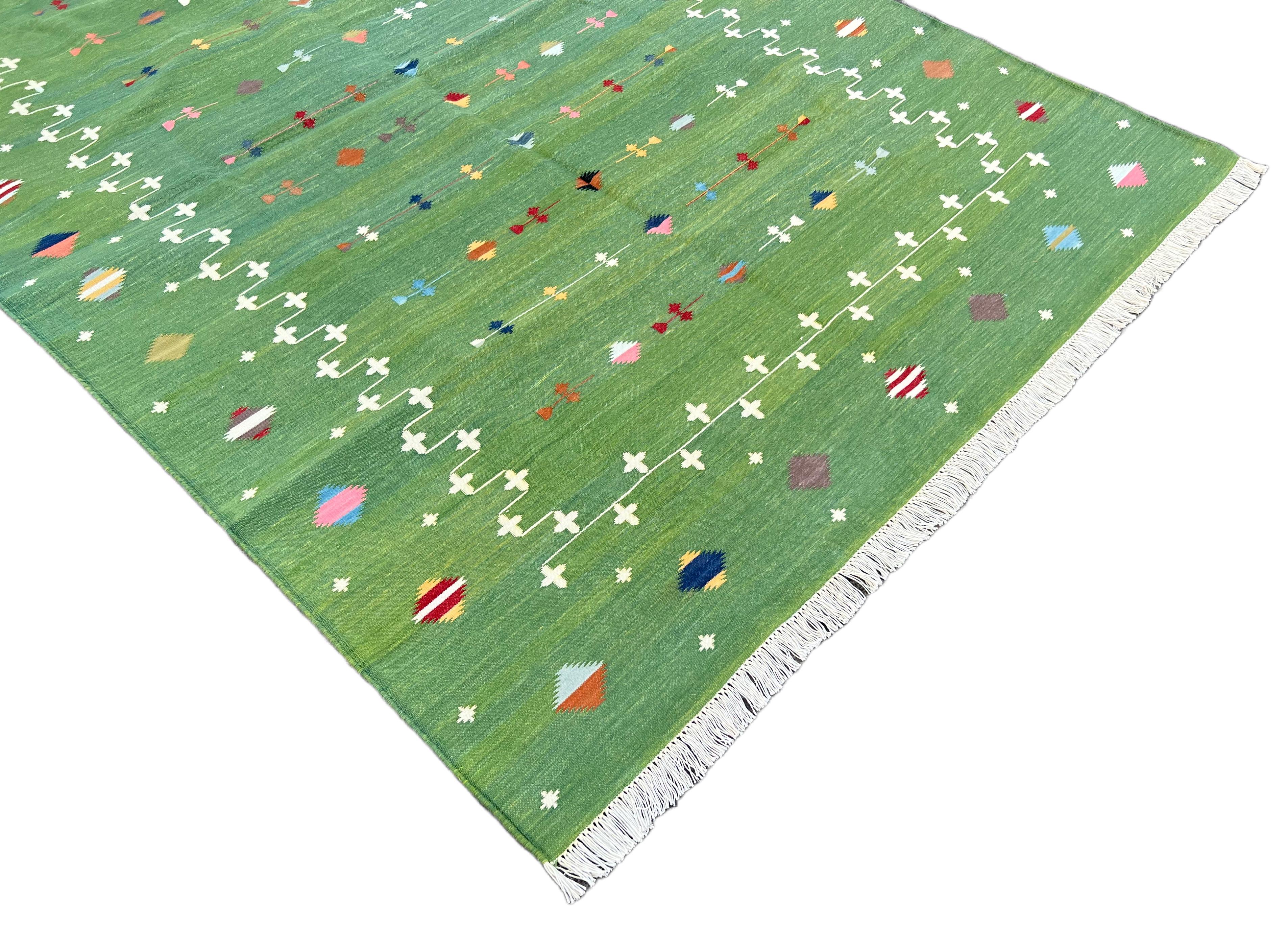 Indien Tapis Dhurrie indien à tissage plat fait à la main, 5x8 vert étoile de chasse en vente