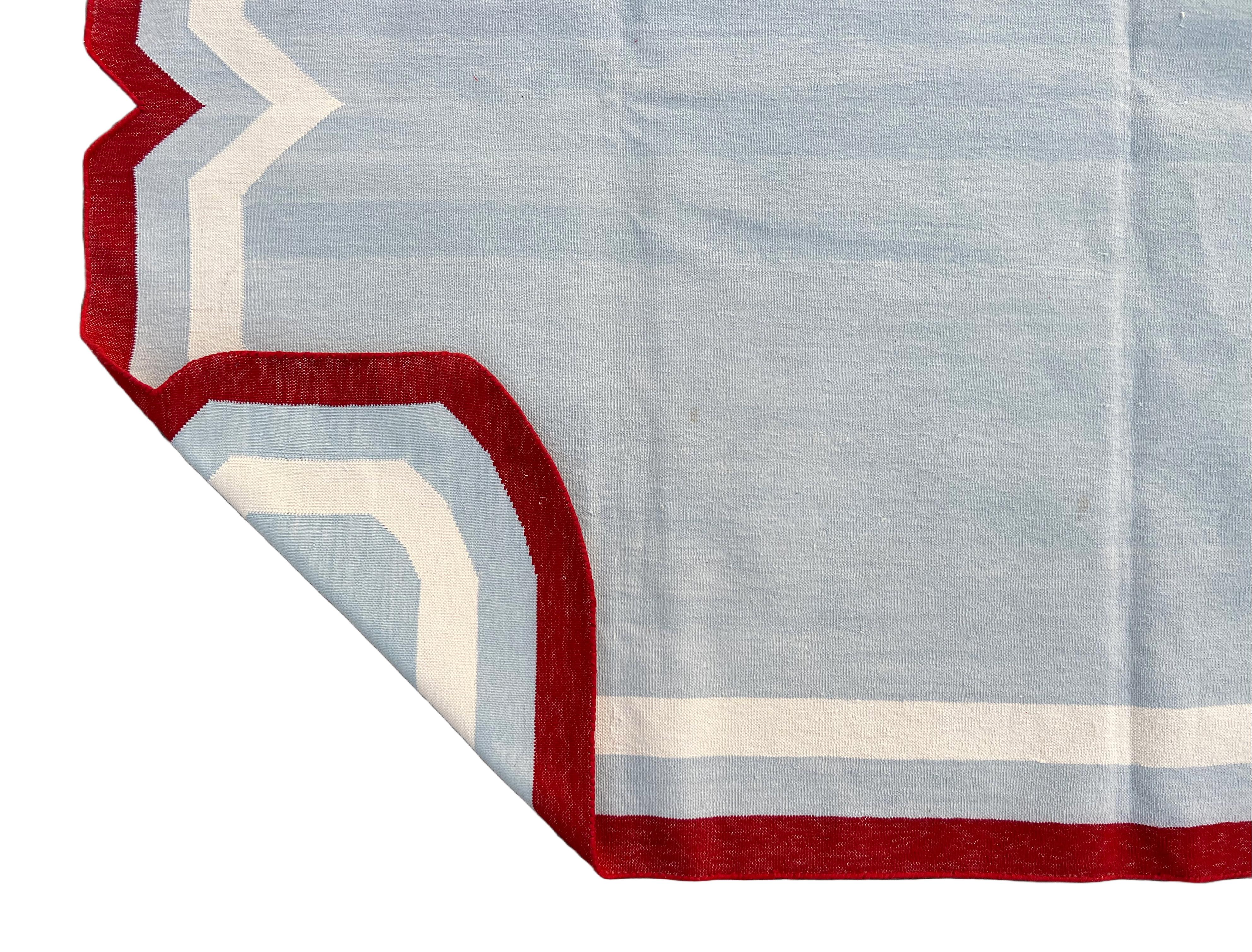 Handmade Cotton Area Flat Weave Rug, 5x8 Sky Blue And Red Scallop Indian Dhurrie For Sale 3