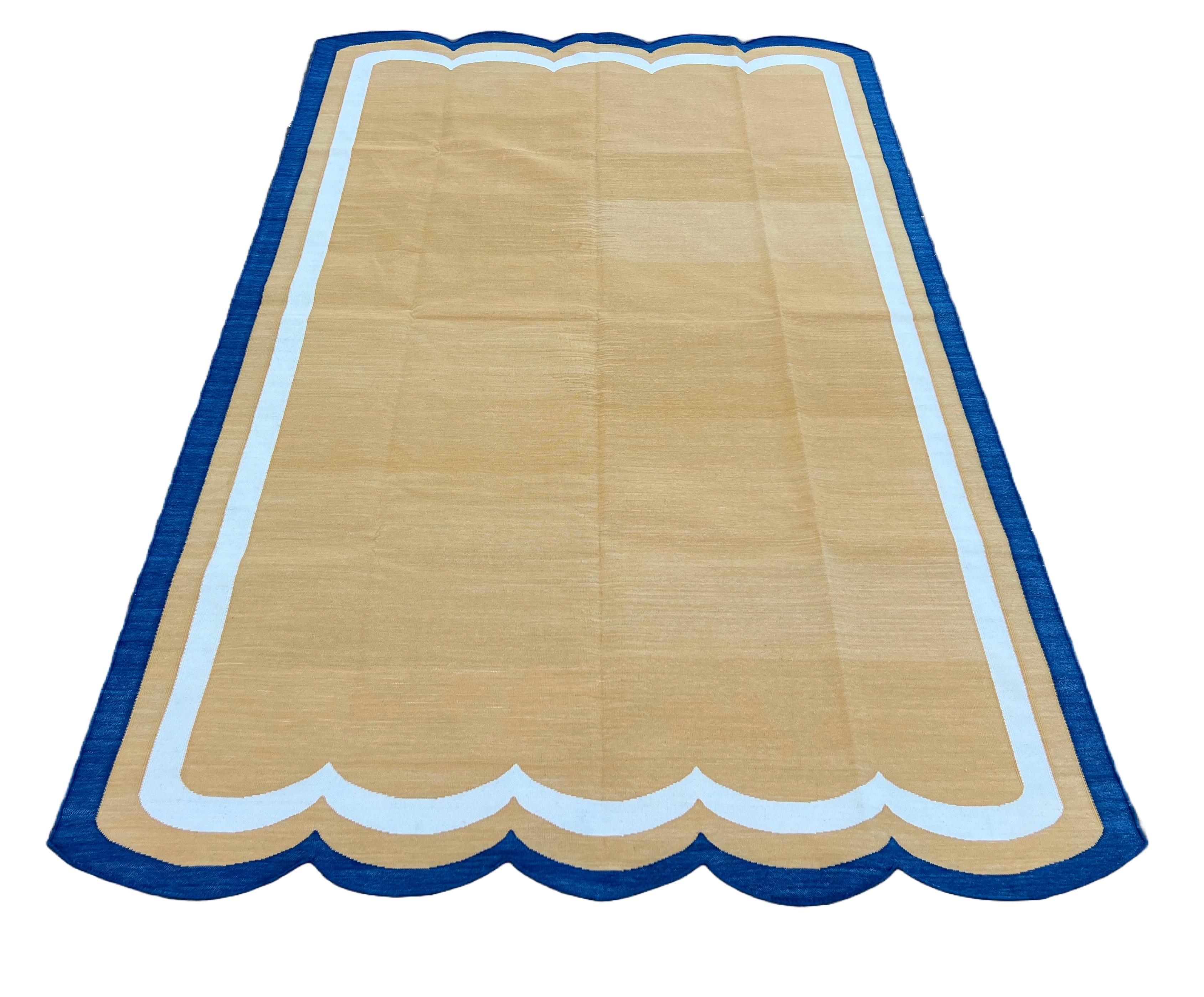 Handmade Cotton Area Flat Weave Rug, 5x8 Yellow And Blue Scallop Indian Dhurrie For Sale 2