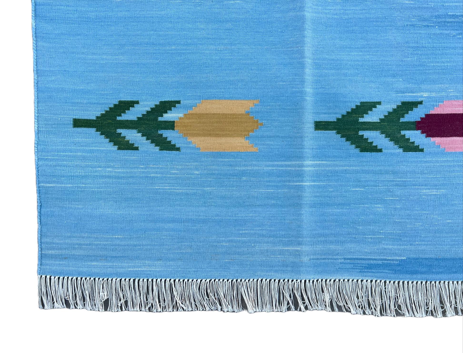Handmade Cotton Area Flat Weave Rug, 6x6 Sky Blue Leaf Patterned Indian Dhurrie For Sale 4