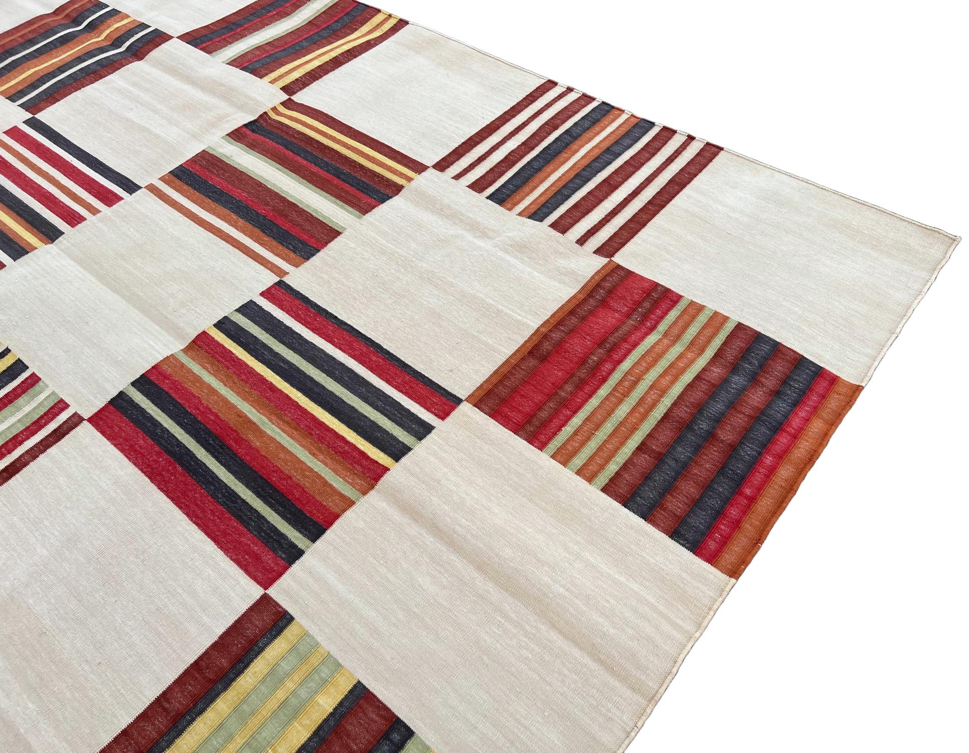Handmade Cotton Area Flat Weave Rug, 6x8 Beige And Red Striped Indian Dhurrie For Sale 4
