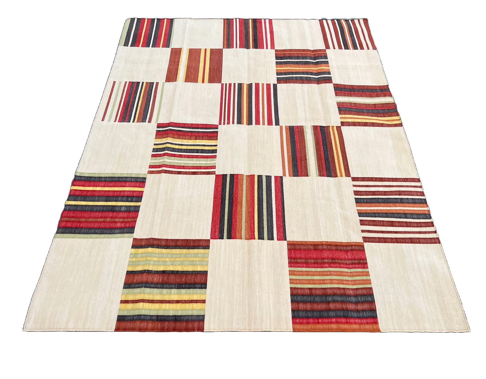 Hand-Woven Handmade Cotton Area Flat Weave Rug, 6x8 Beige And Red Striped Indian Dhurrie For Sale