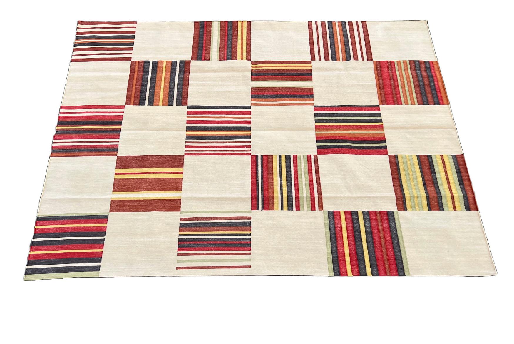 Handmade Cotton Area Flat Weave Rug, 6x8 Beige And Red Striped Indian Dhurrie For Sale 3