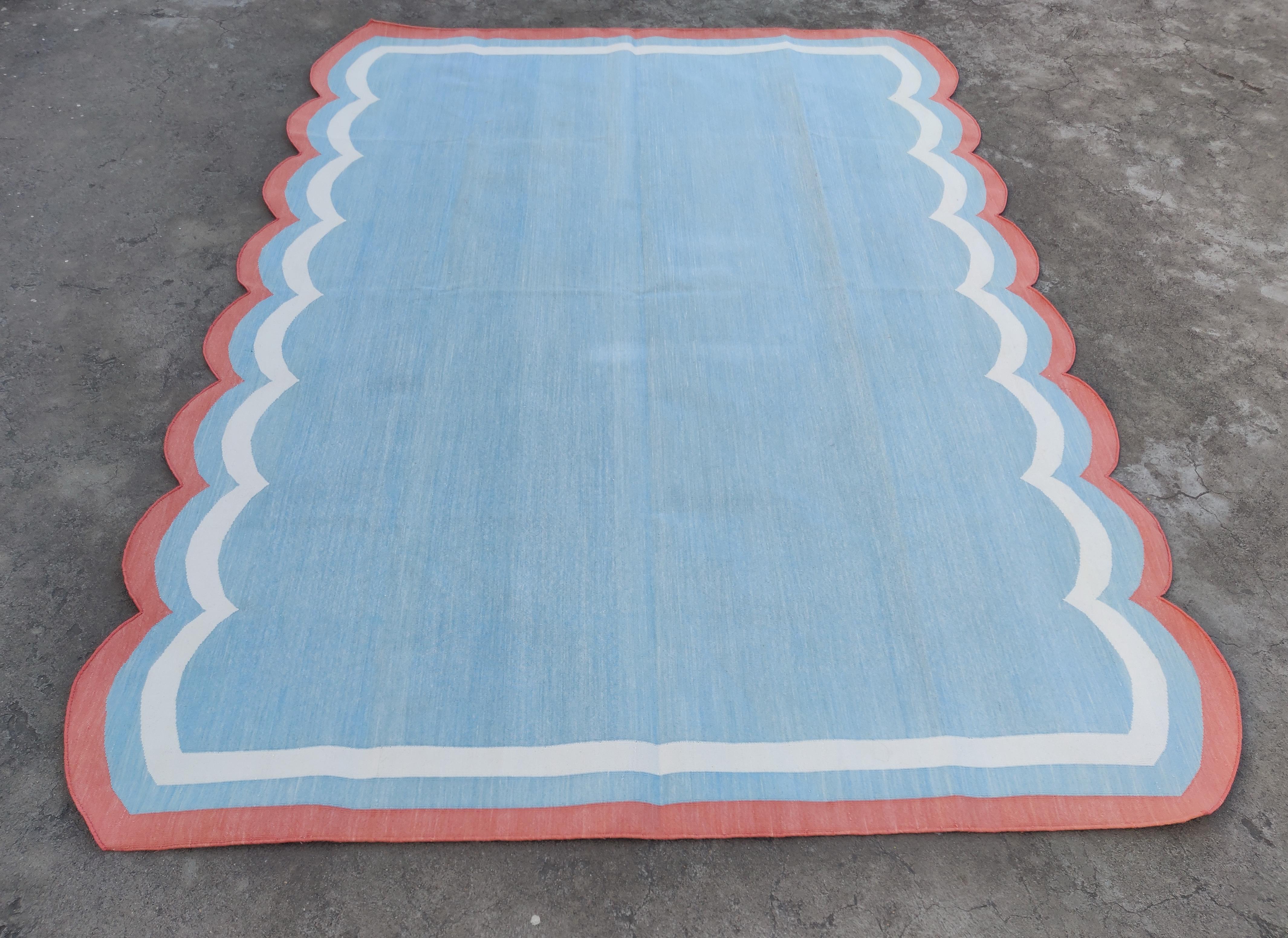 Contemporary Handmade Cotton Area Flat Weave Rug, 6x8 Blue And Coral Scalloped Indian Dhurrie For Sale
