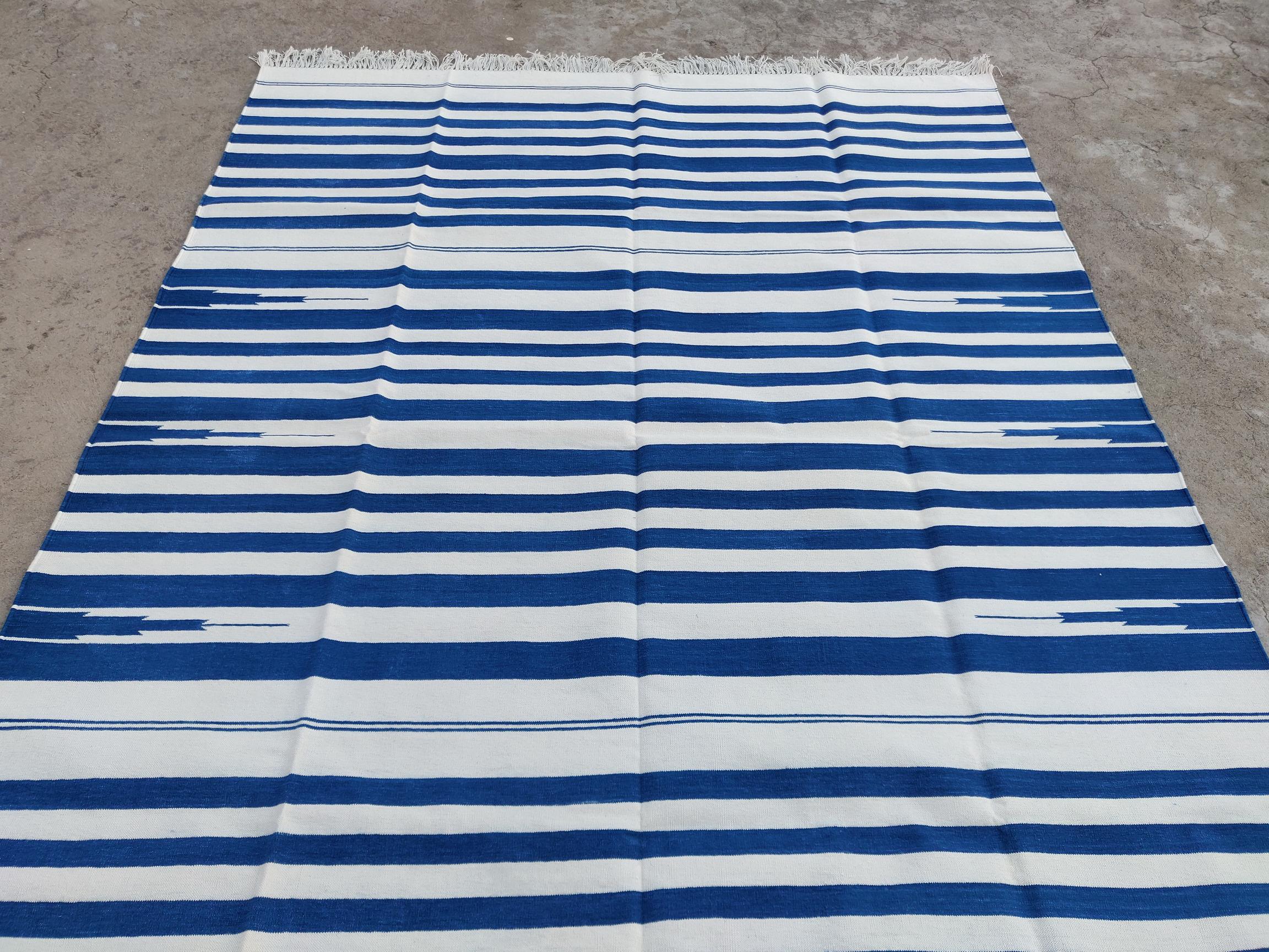 Handmade Cotton Area Flat Weave Rug, 6x8 Blue And White Striped Indian Dhurrie In New Condition For Sale In Jaipur, IN