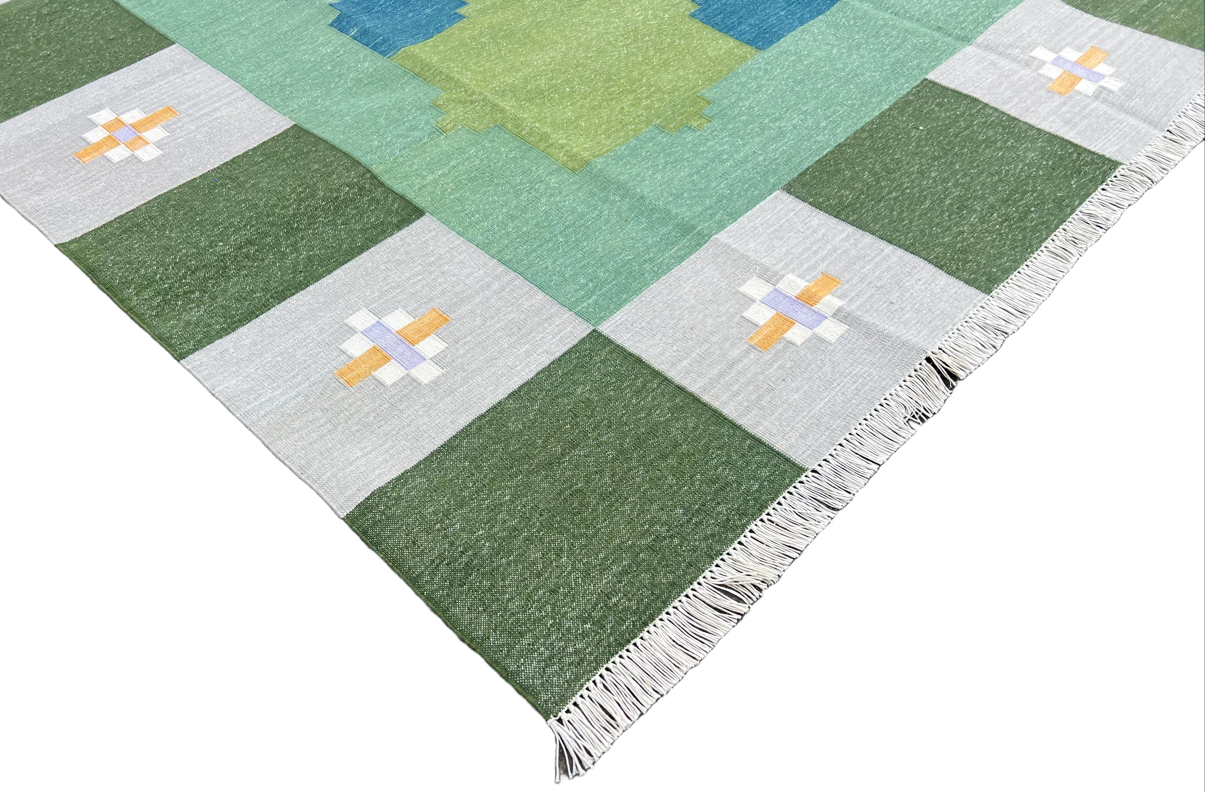 Mid-Century Modern Handmade Cotton Area Flat Weave Rug, 6x8 Green And Grey Geometric Indian Dhurrie For Sale