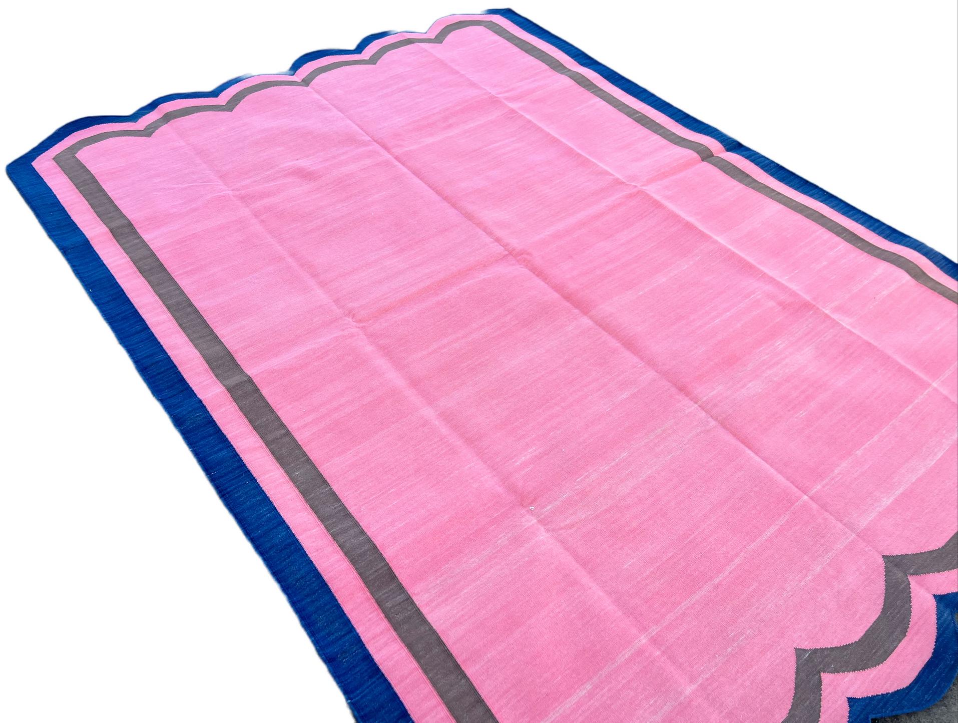Hand-Woven Handmade Cotton Area Flat Weave Rug, 6x8 Pink And Blue Scalloped Striped Dhurrie For Sale