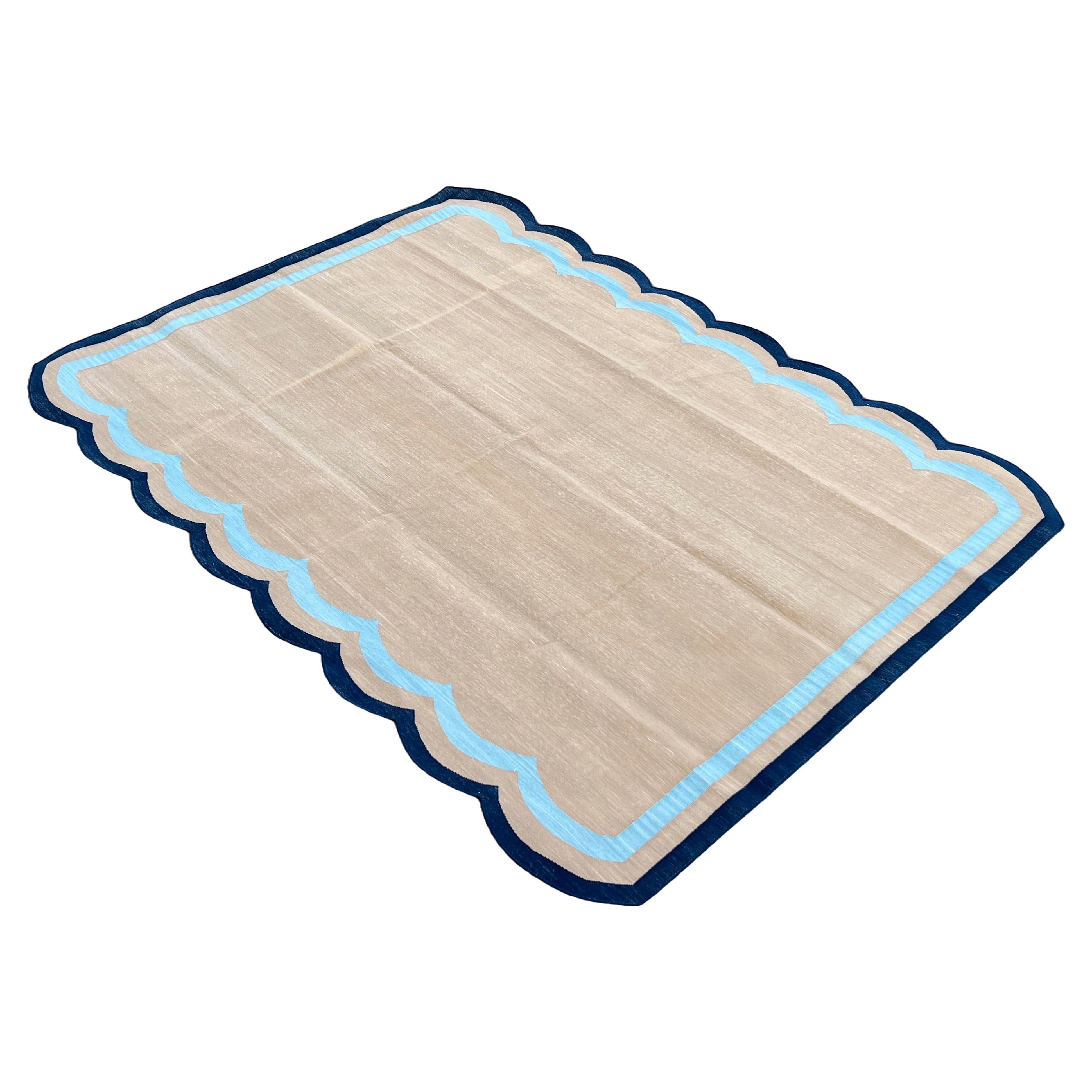 Handmade Cotton Area Flat Weave Rug, 6x9 Beige And Blue Scalloped Indian Dhurrie For Sale