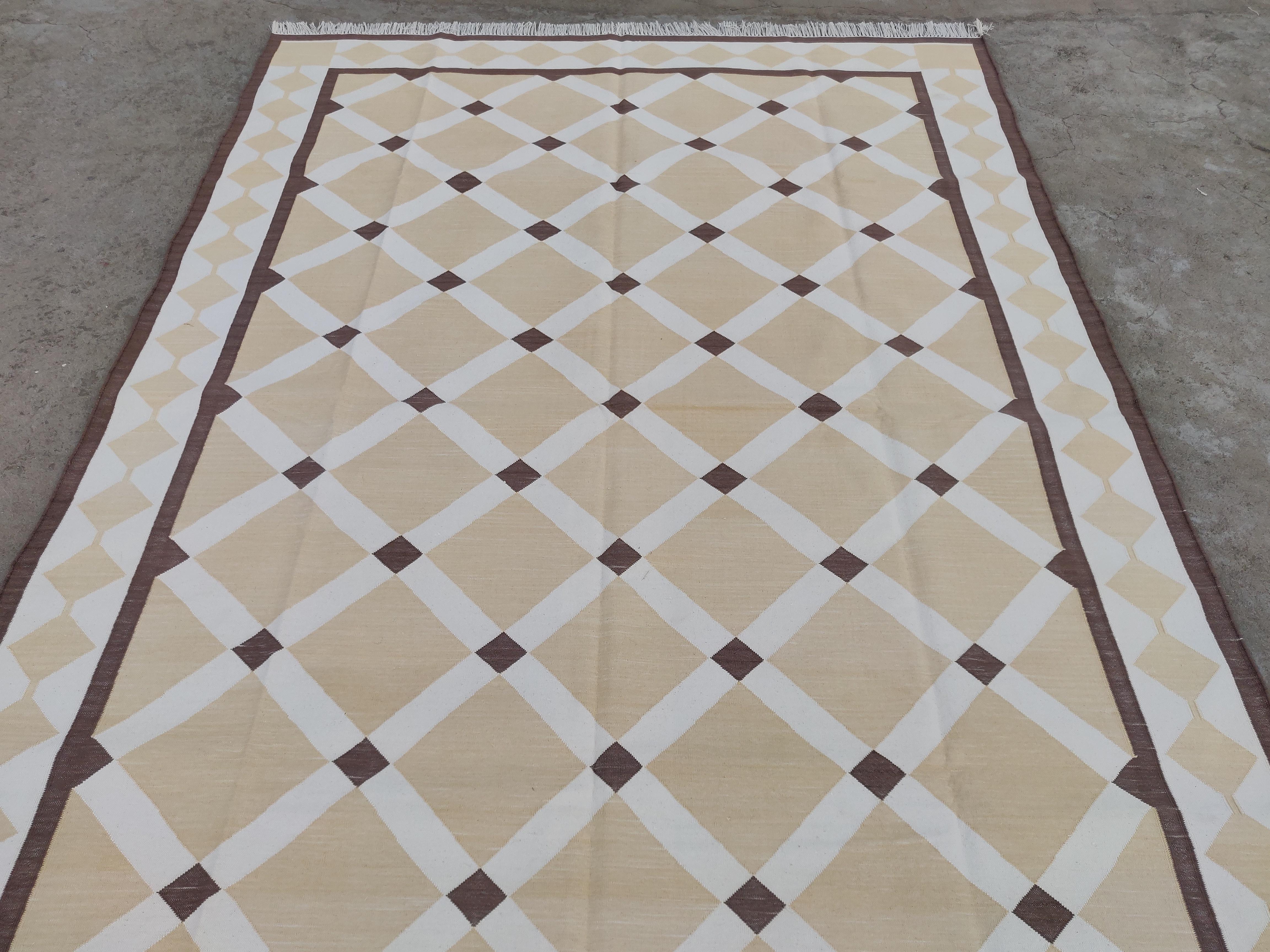 Contemporary Handmade Cotton Area Flat Weave Rug, 6x9 Beige & Brown Geometric Indian Dhurrie For Sale