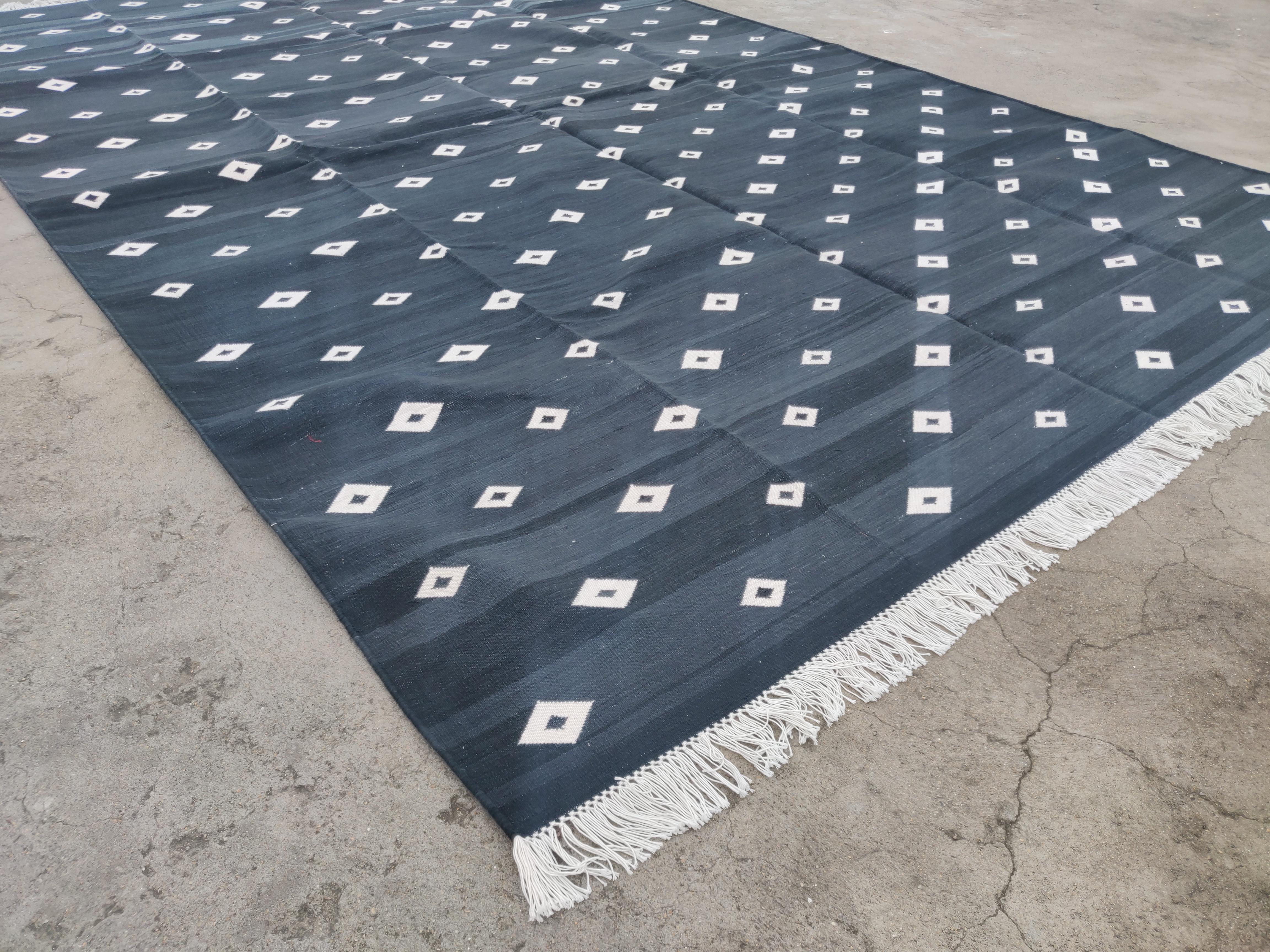 Mid-Century Modern Handmade Cotton Area Flat Weave Rug, 6x9 Black And White Diamond Indian Dhurrie For Sale