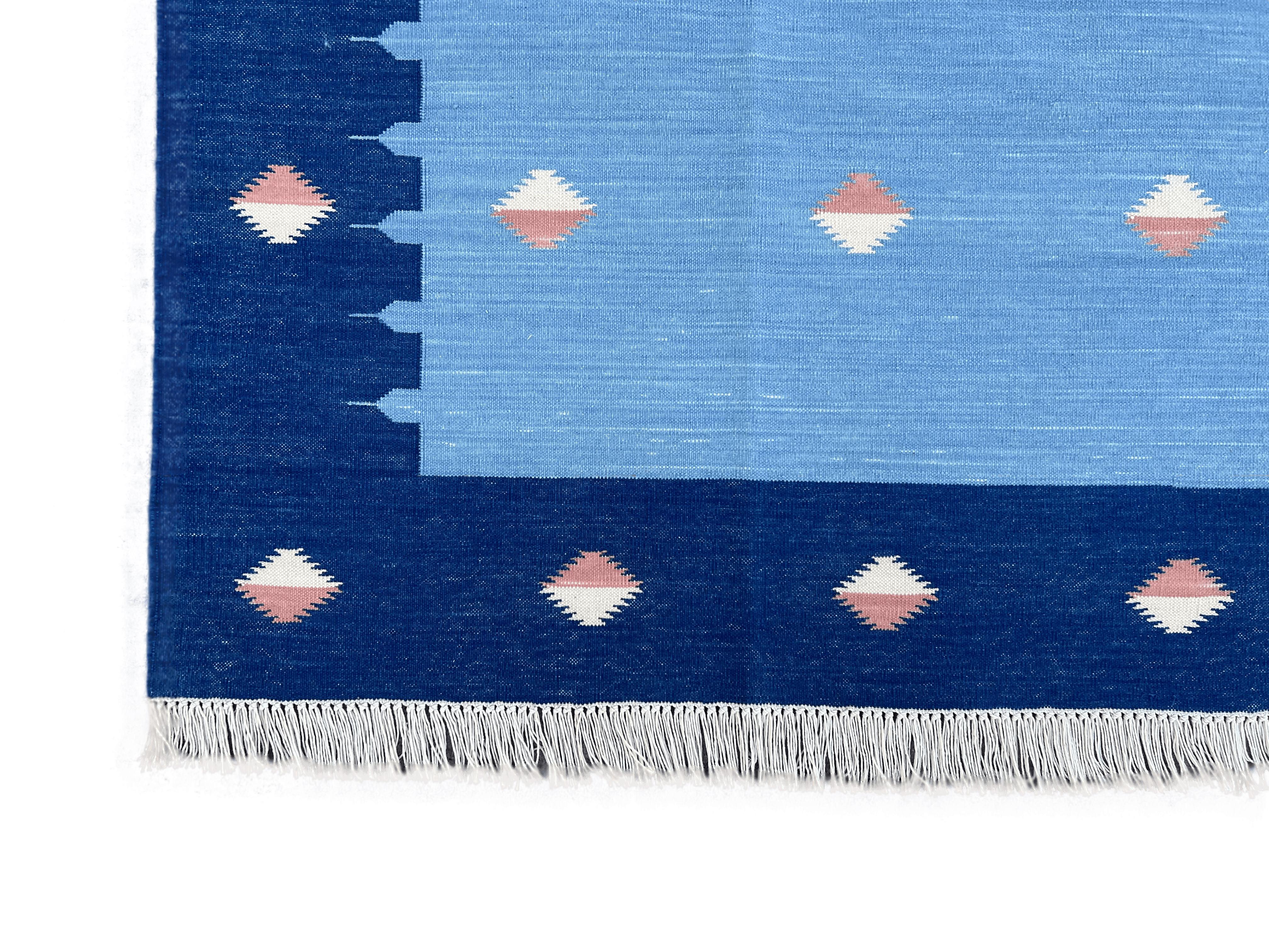 Alfombra de Algodón Hecha a Mano, 6x9 Azul y Naranja Diamante Indio Dhurrie en venta 4