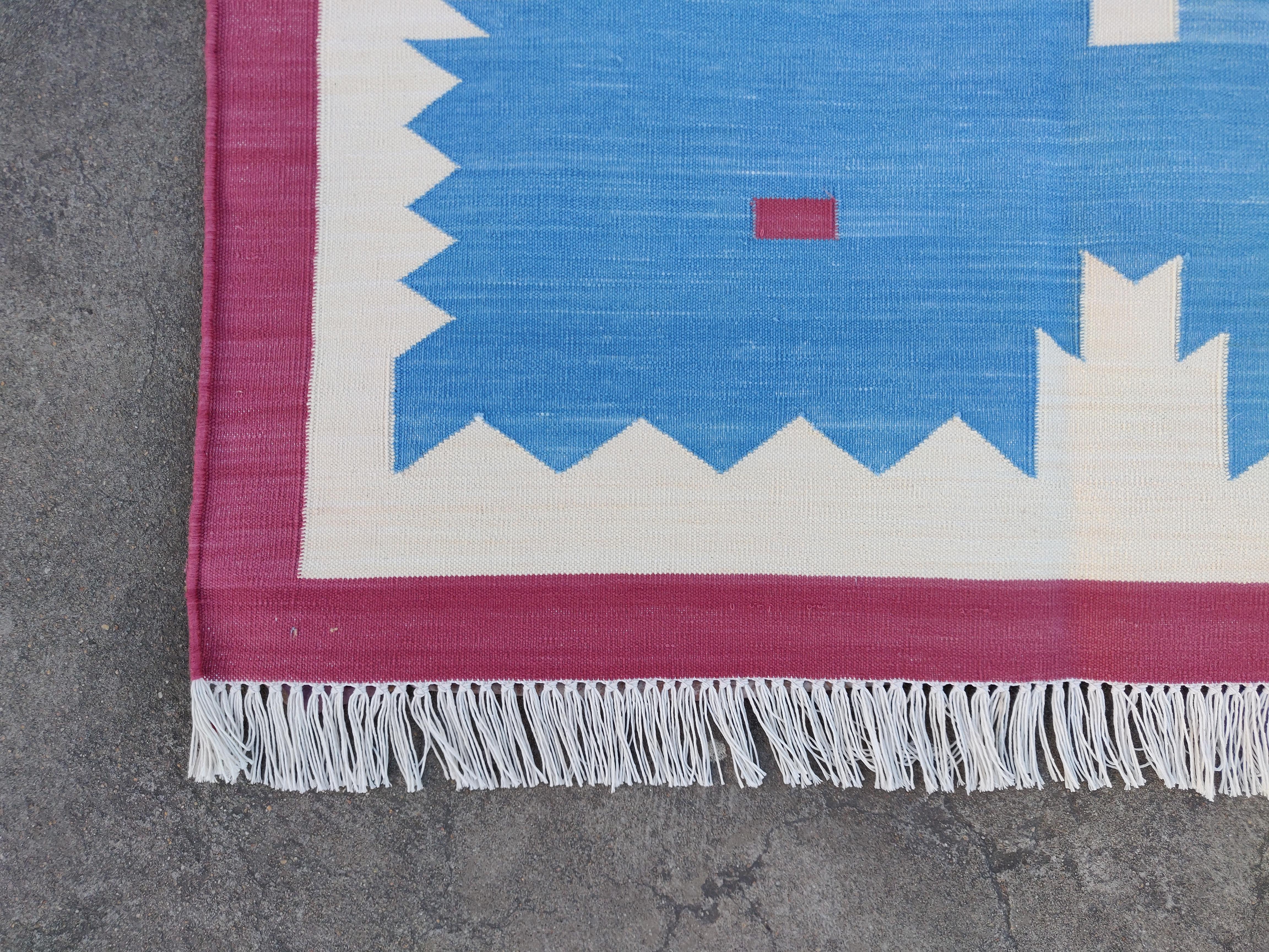 Handmade Cotton Area Flat Weave Rug, 6x9 Blue And Pink Geometric Indian Dhurrie For Sale 3
