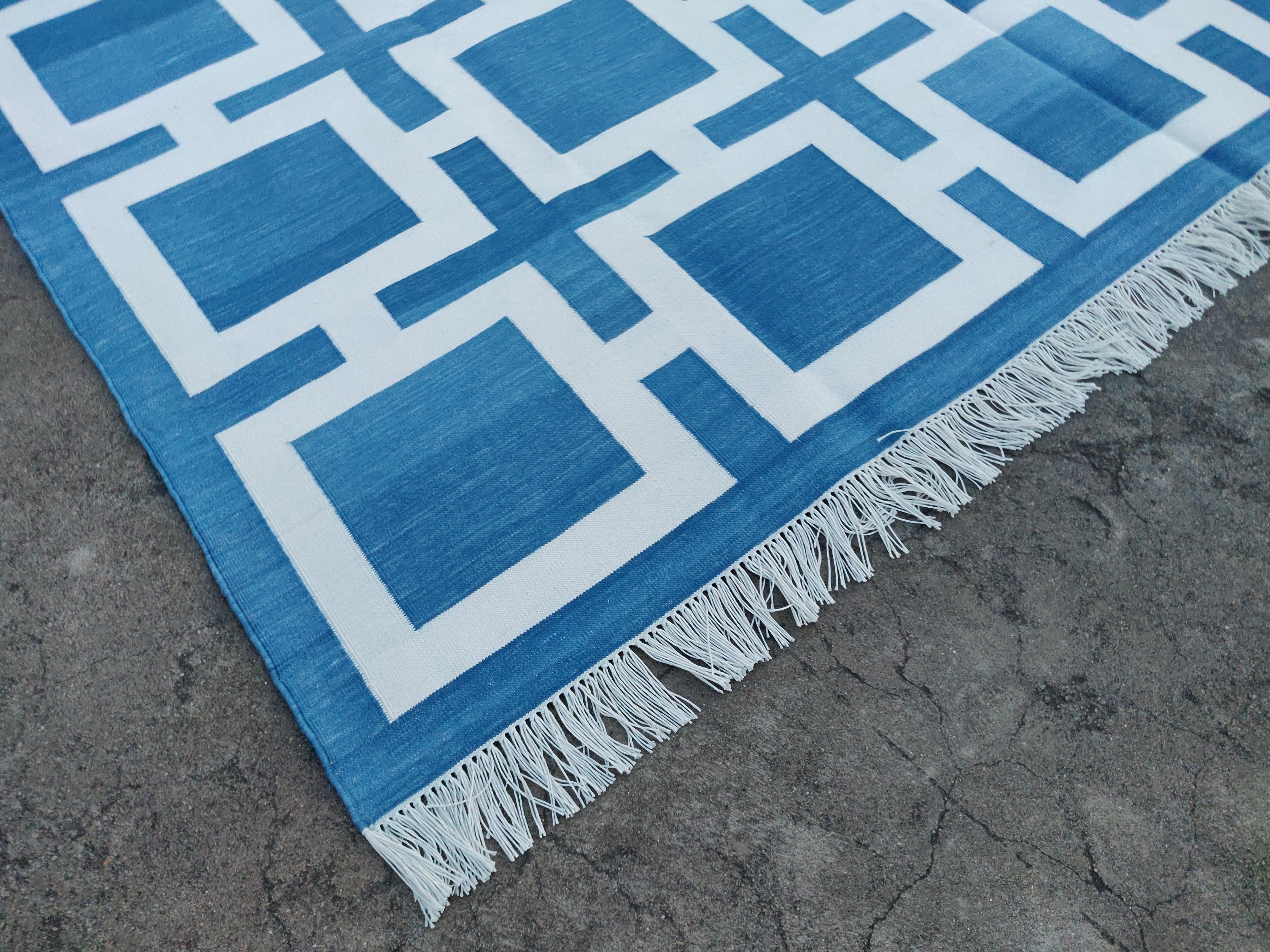 Hand-Woven Handmade Cotton Area Flat Weave Rug, 6x9 Blue And White Geometric Indian Dhurrie For Sale