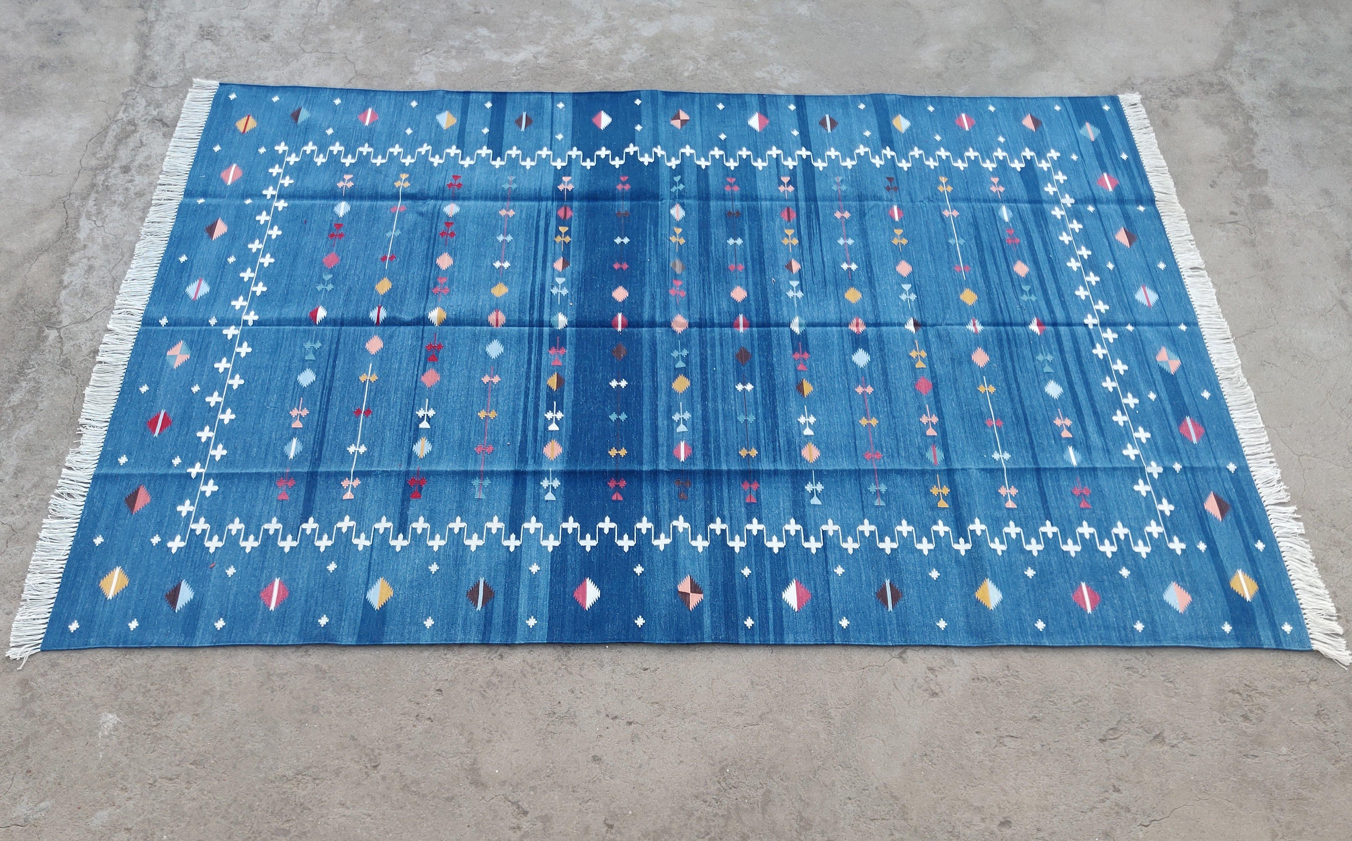 Handmade Cotton Area Flat Weave Rug, 6x9 Blue And White Shooting Star Dhurrie For Sale 3