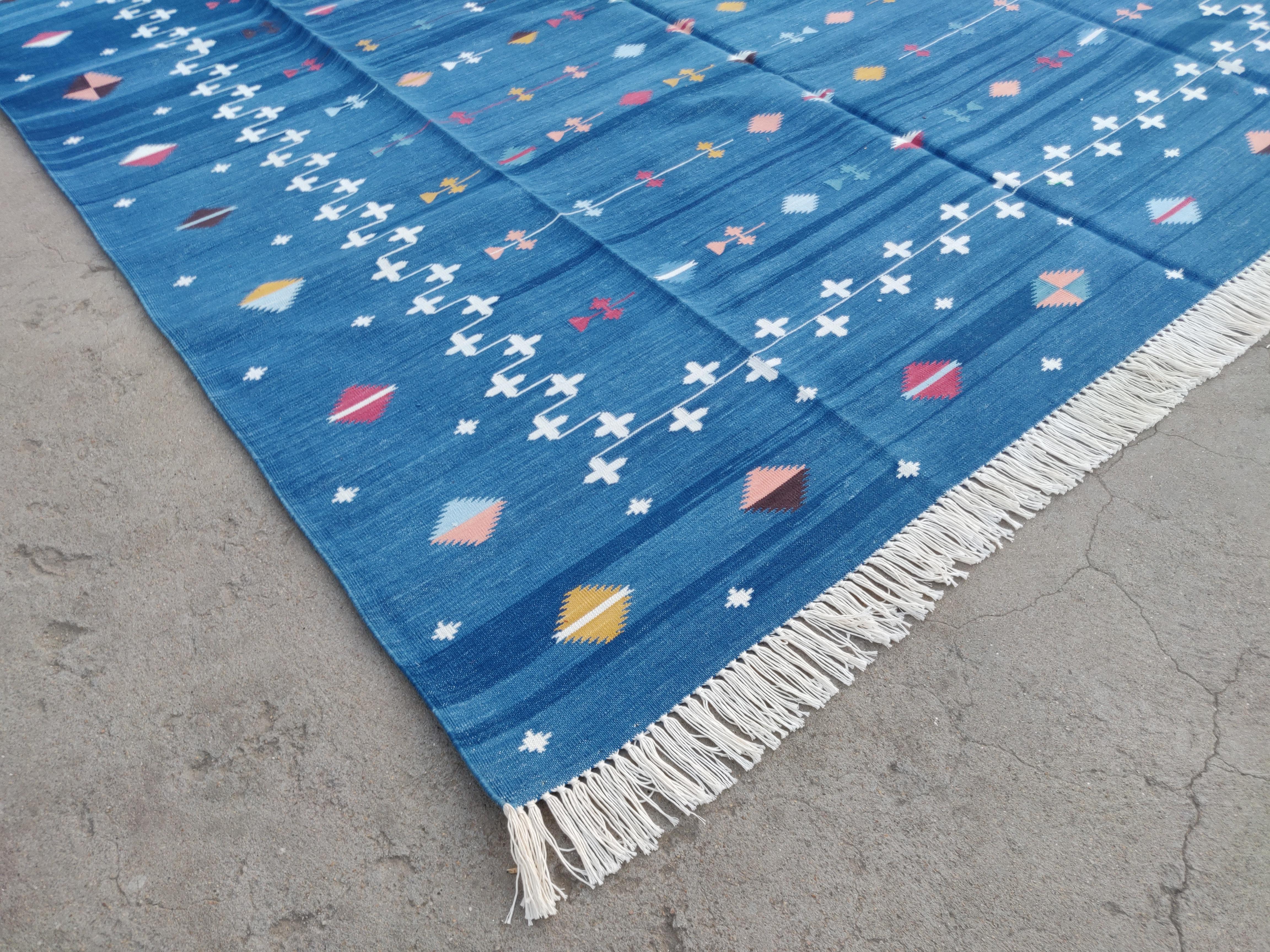 Mid-Century Modern Handmade Cotton Area Flat Weave Rug, 6x9 Blue And White Shooting Star Dhurrie For Sale