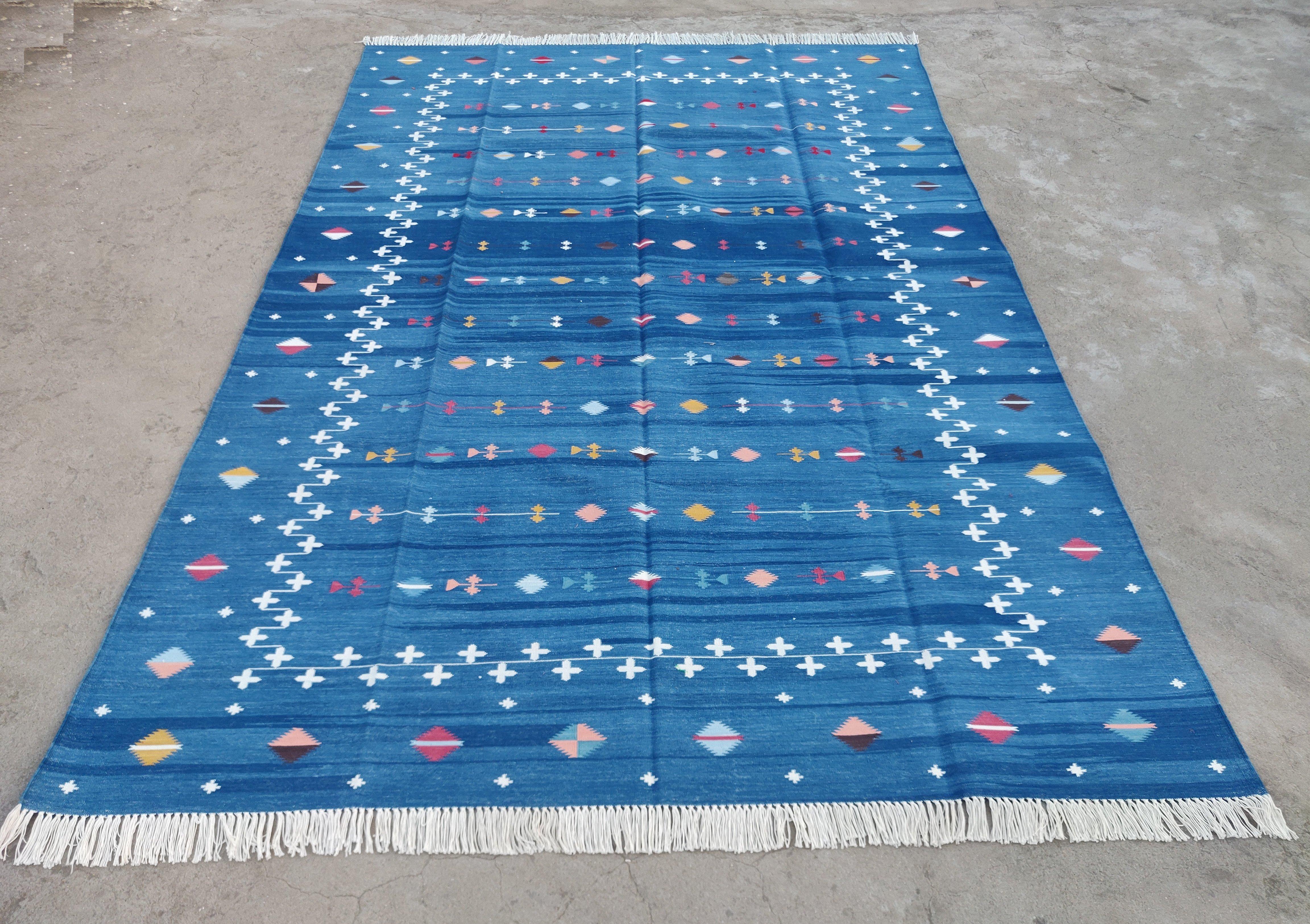 Hand-Woven Handmade Cotton Area Flat Weave Rug, 6x9 Blue And White Shooting Star Dhurrie For Sale