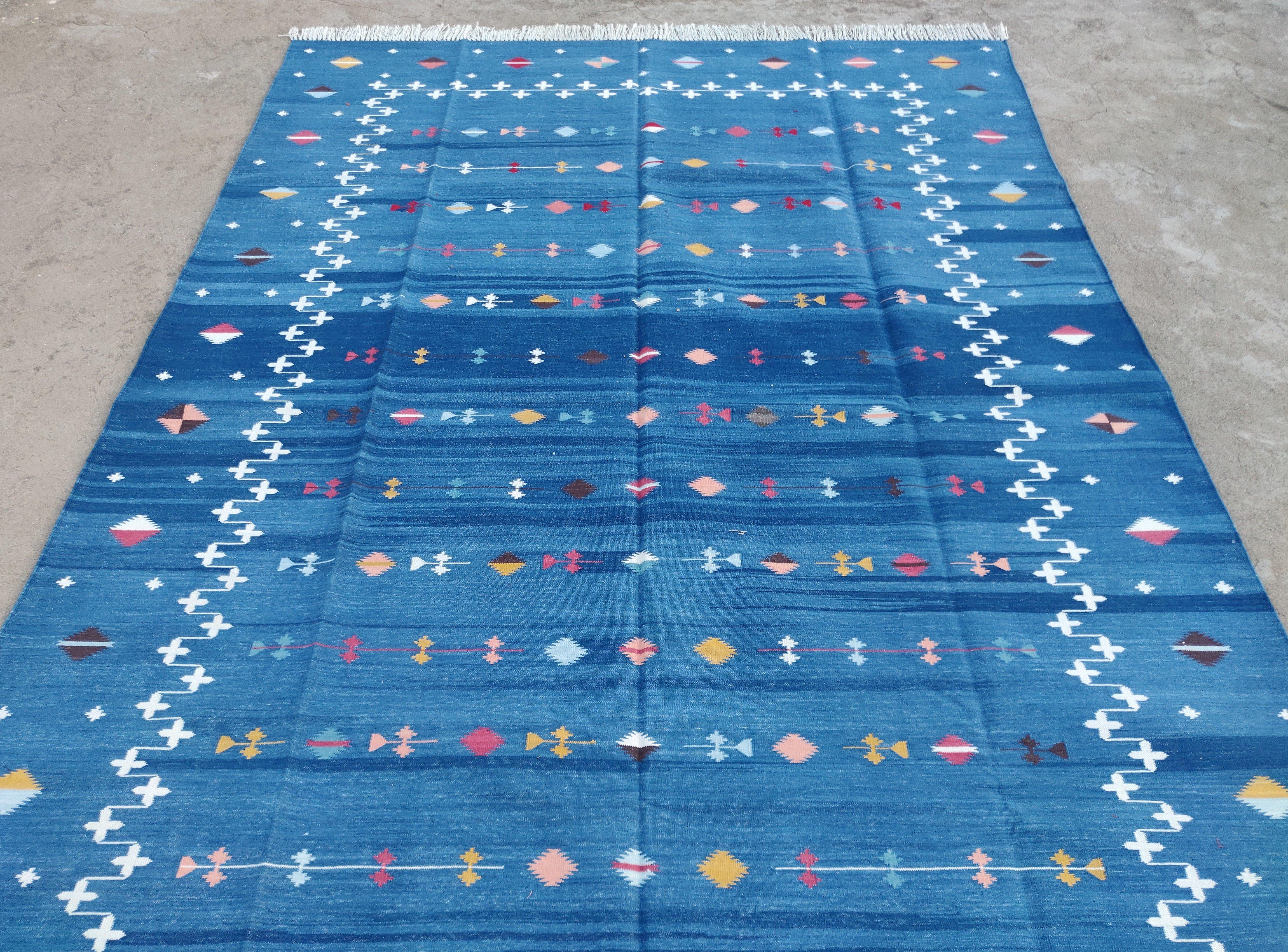 Handmade Cotton Area Flat Weave Rug, 6x9 Blue And White Shooting Star Dhurrie In New Condition For Sale In Jaipur, IN