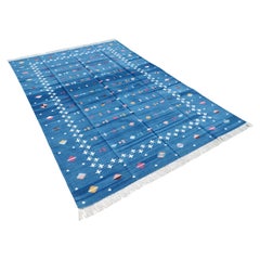 Handgefertigter Flachgewebe-Teppich aus Baumwolle, 6x9 Blauer und weißer Shooting Star Dhurrie