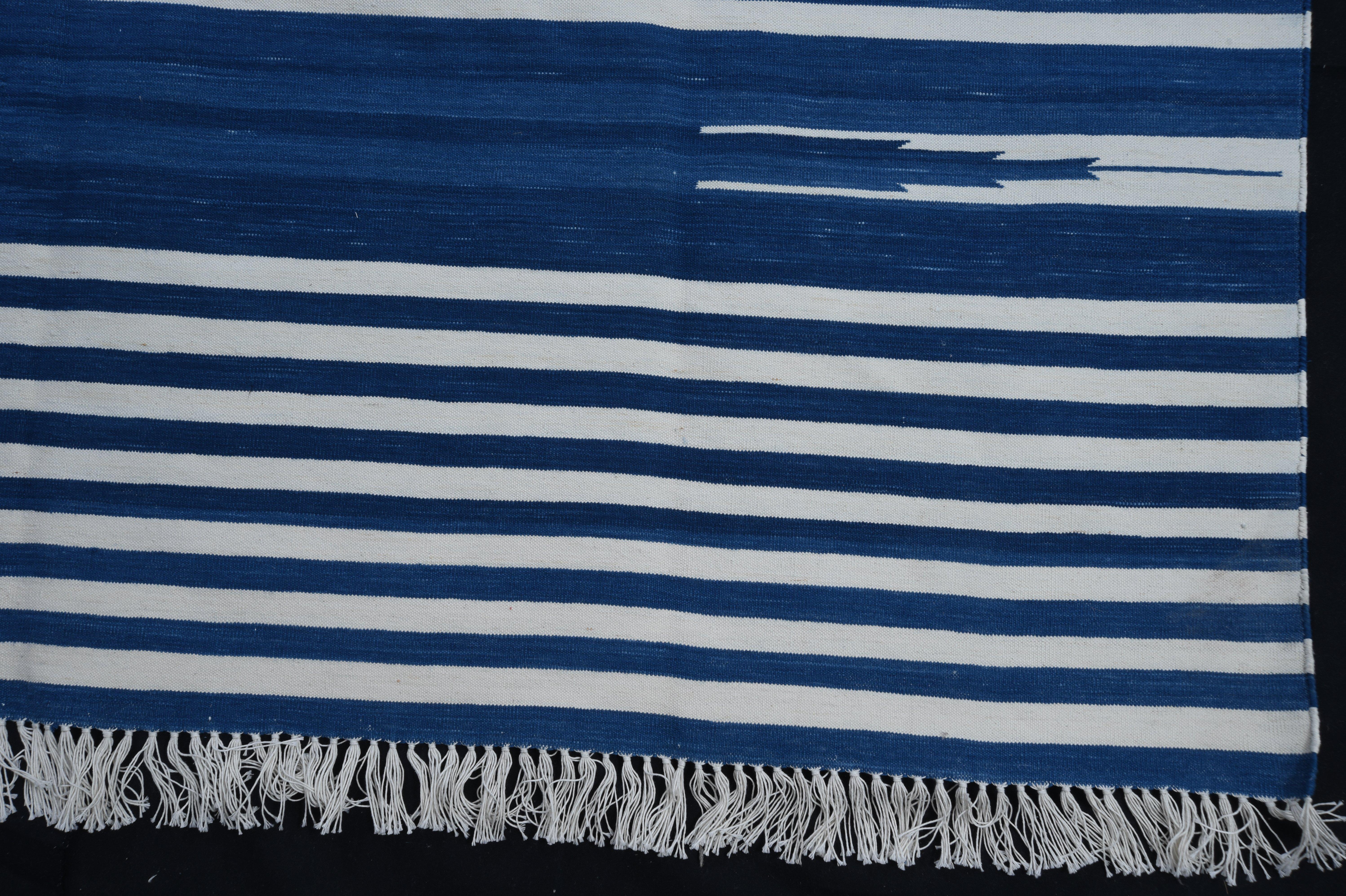 Handmade Cotton Area Flat Weave Rug, 6x9 Blue And White Striped Indian Dhurrie In New Condition For Sale In Jaipur, IN