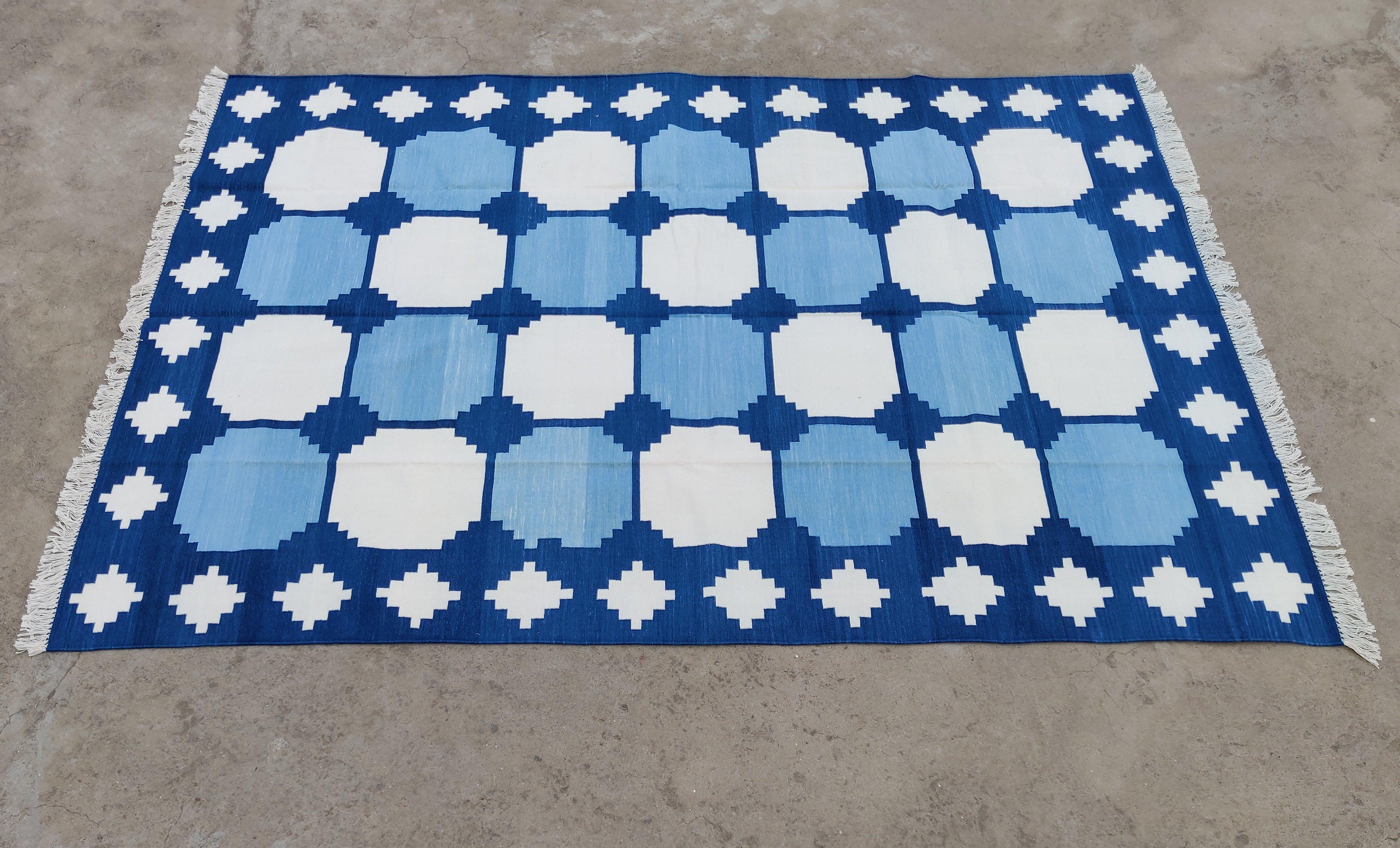 Handmade Cotton Area Flat Weave Rug, 6x9 Blue And White Tile Indian Dhurrie Rug For Sale 4