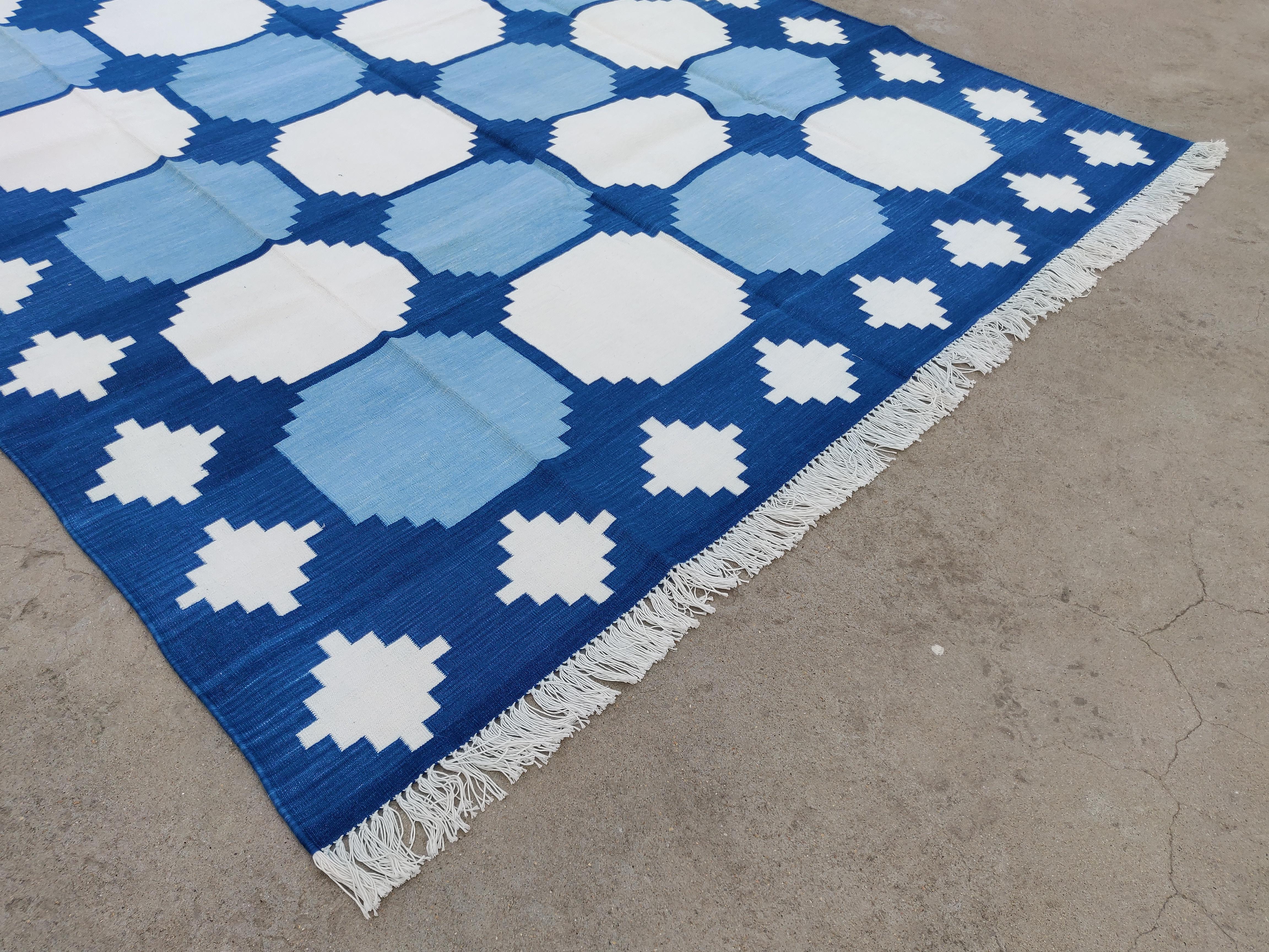 Hand-Woven Handmade Cotton Area Flat Weave Rug, 6x9 Blue And White Tile Indian Dhurrie Rug For Sale